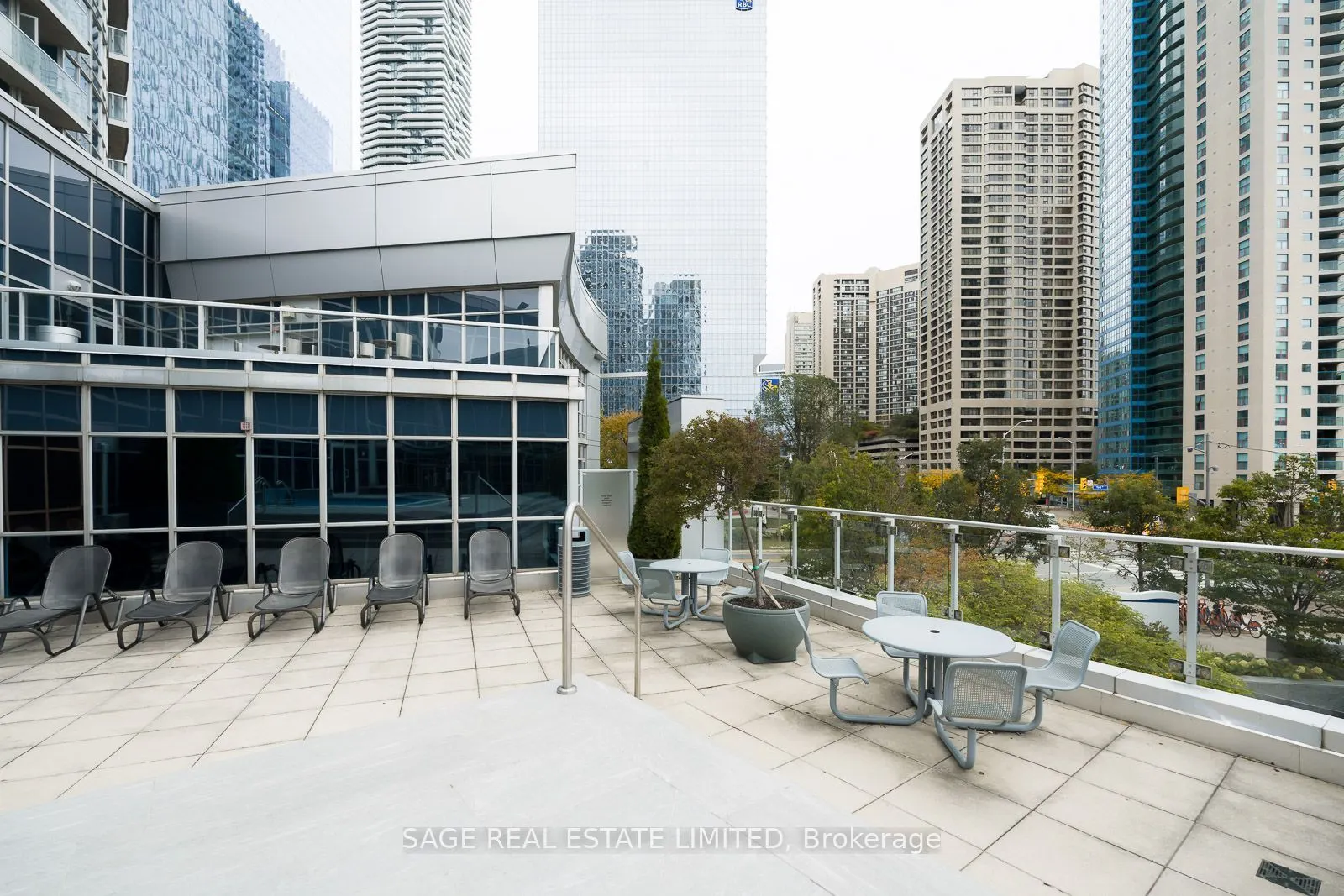 208 Queens Quay W #1705