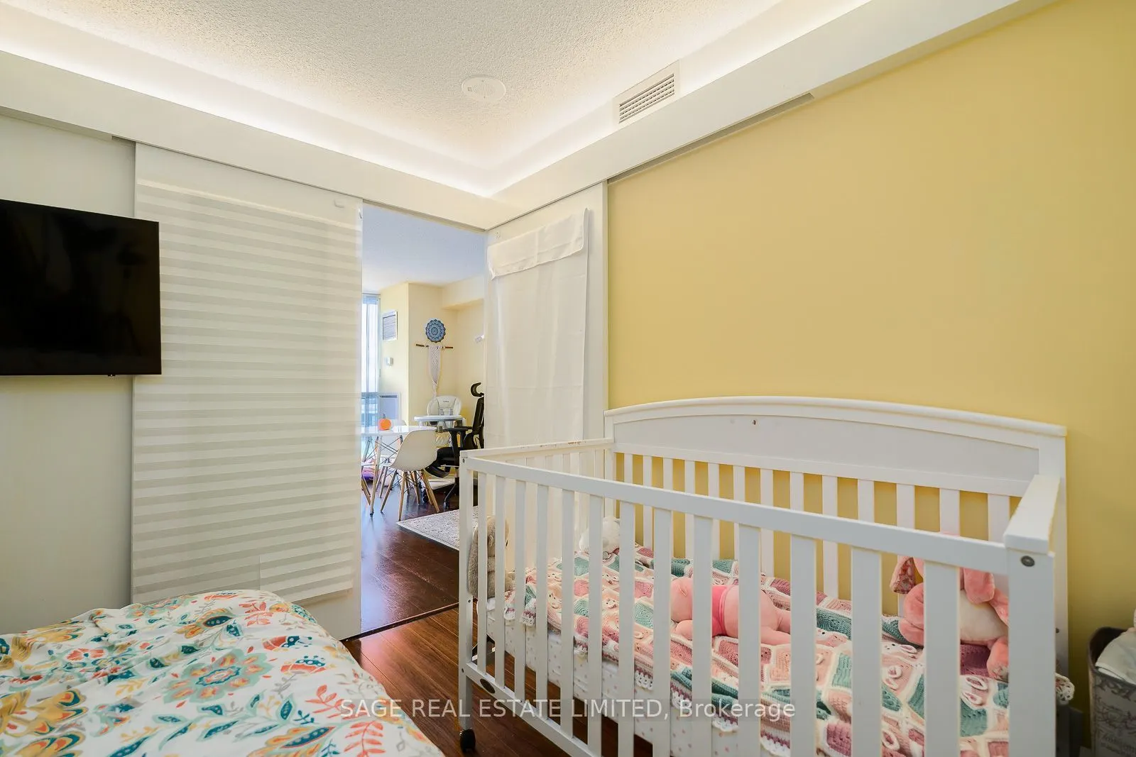 208 Queens Quay W #1705