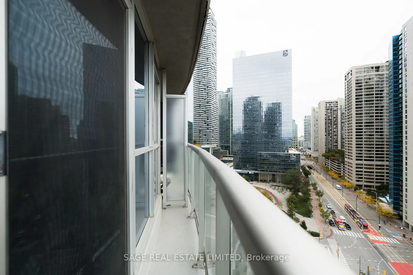 208 Queens Quay W #1705