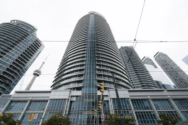 208 Queens Quay W