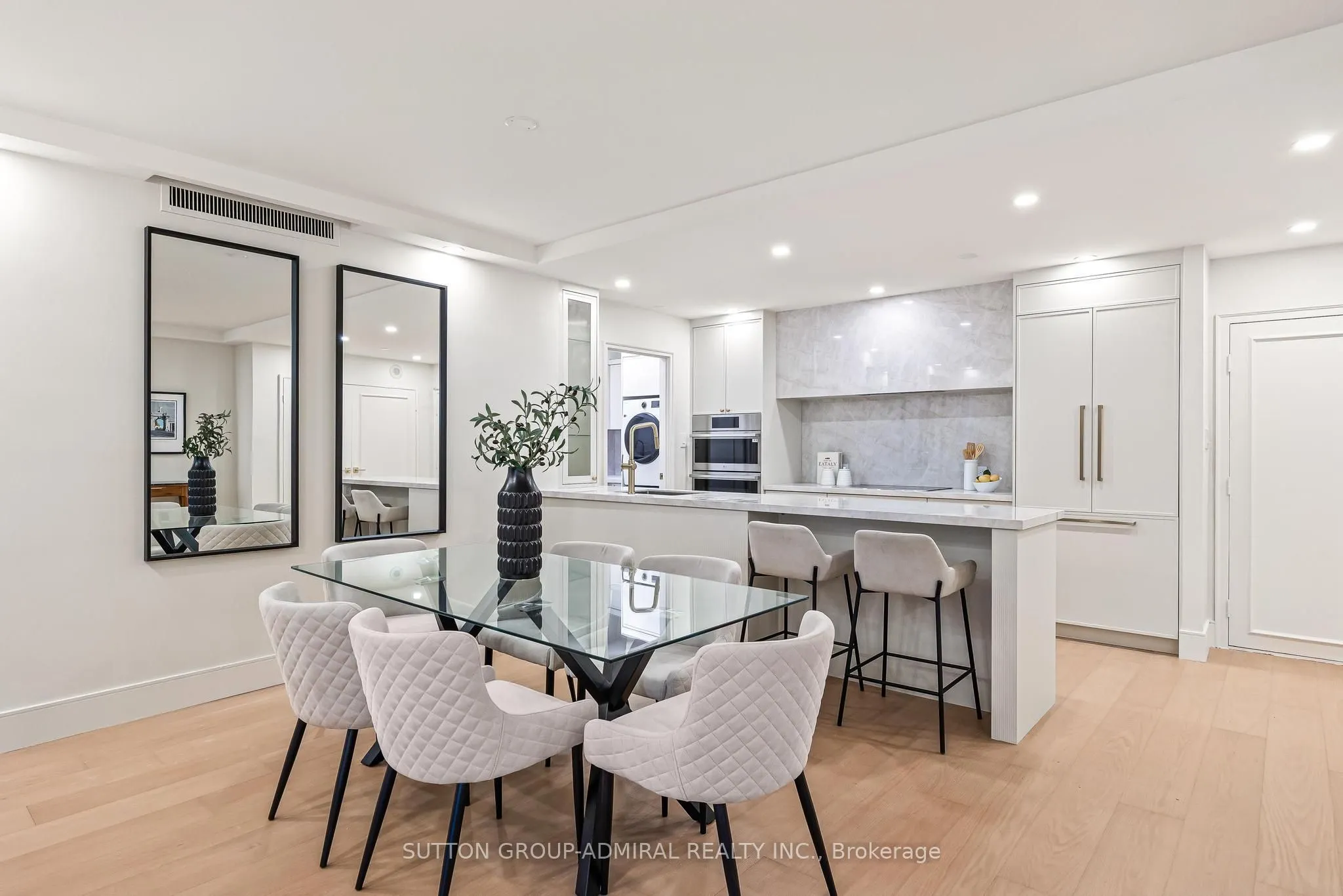 350 Lonsdale Road #407