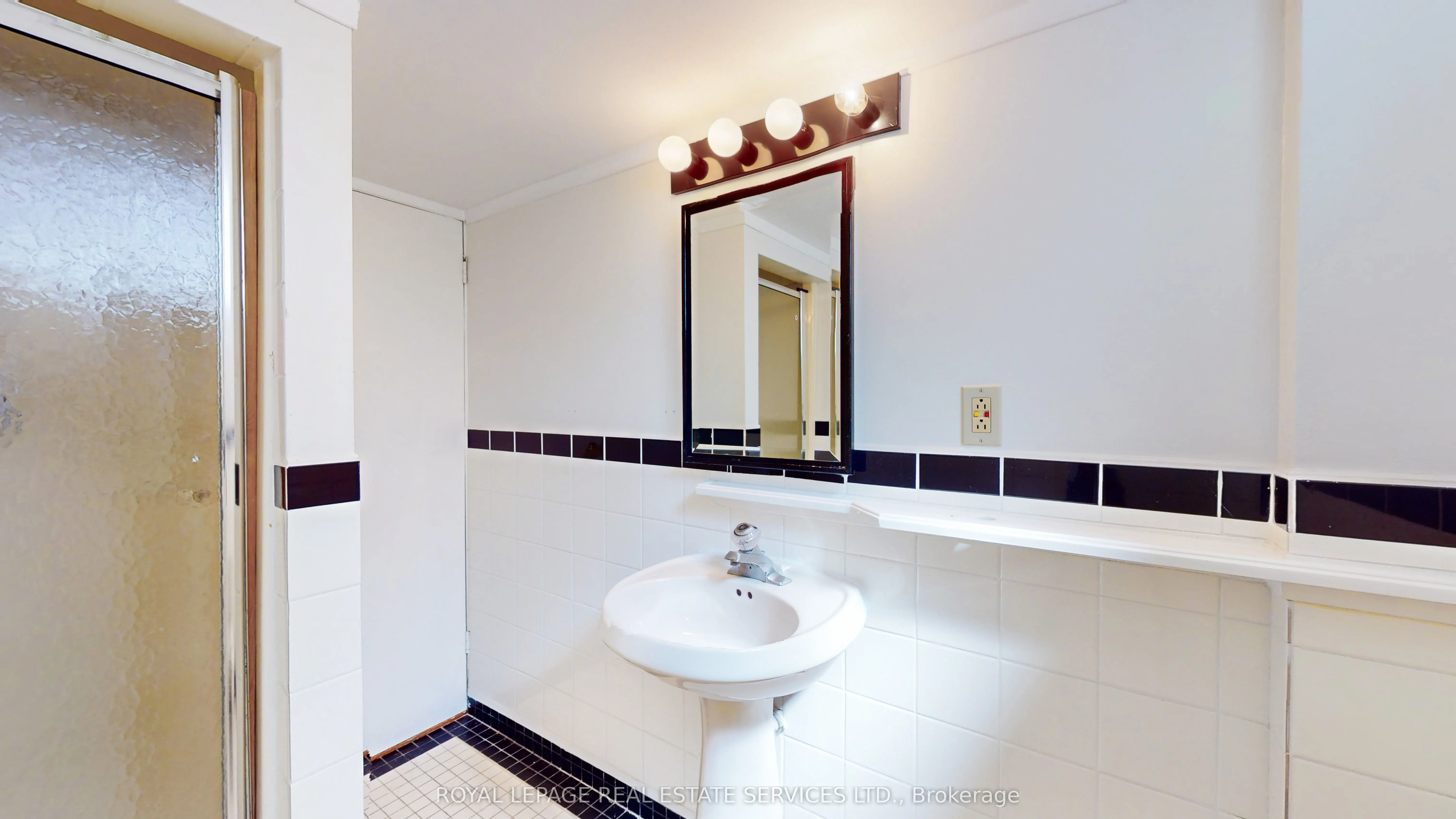 24 Burleigh Heights Drive