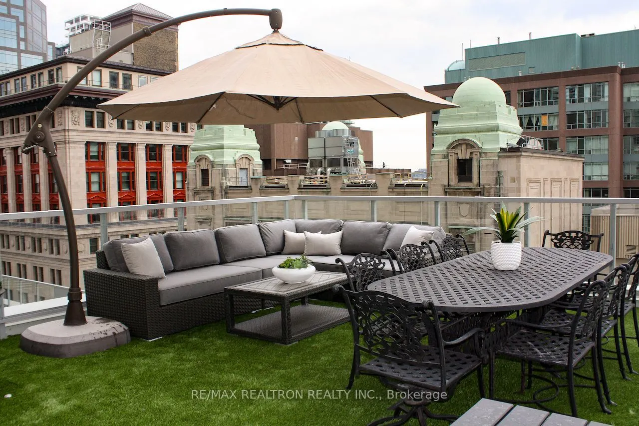 1 King Street W #1809