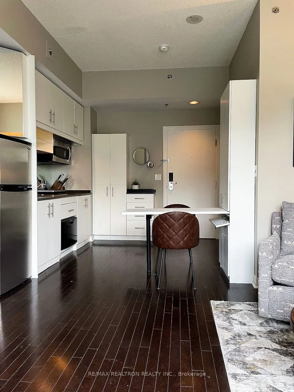 1 King Street W #1809