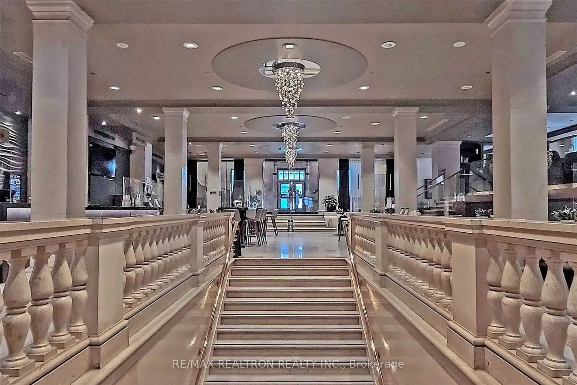 1 King Street W #1809