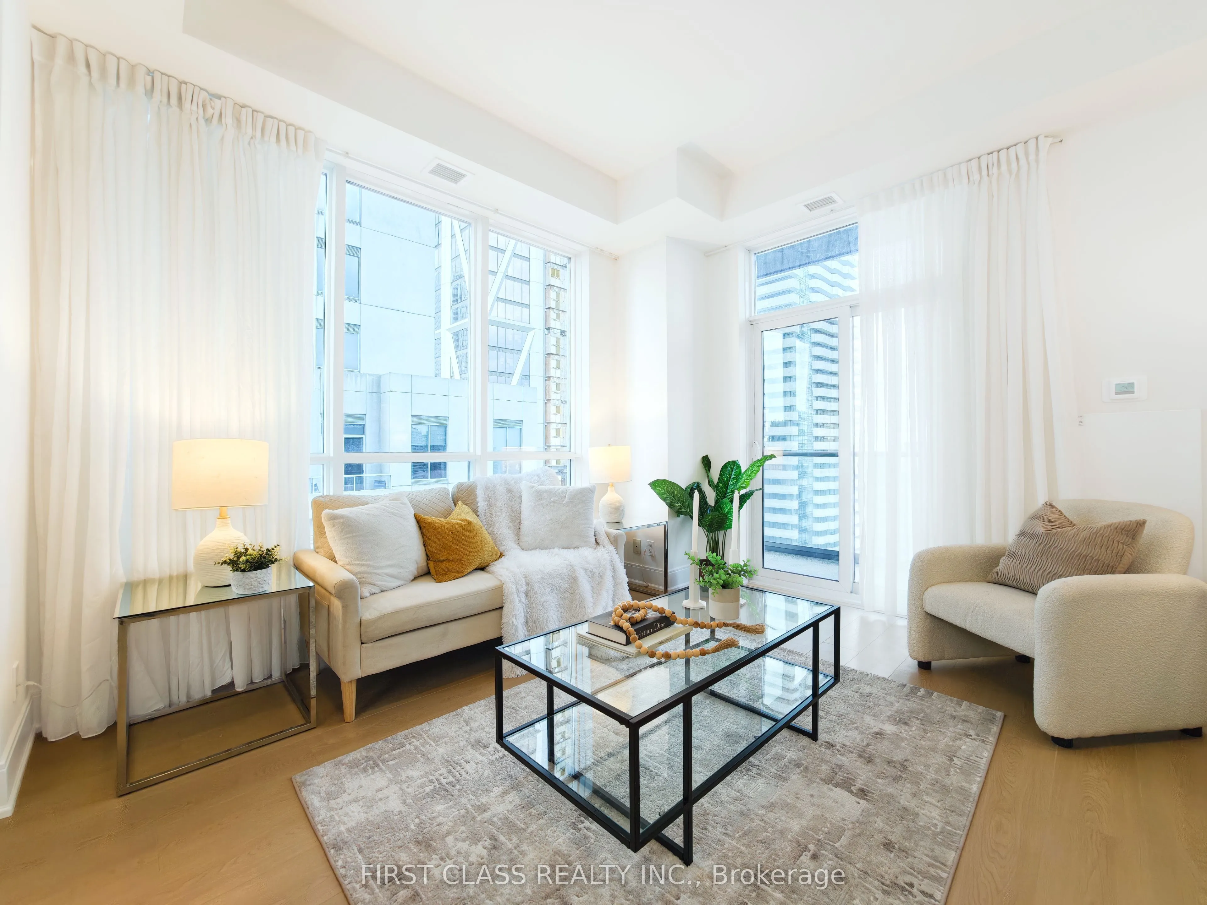 21 Balmuto Street #2501