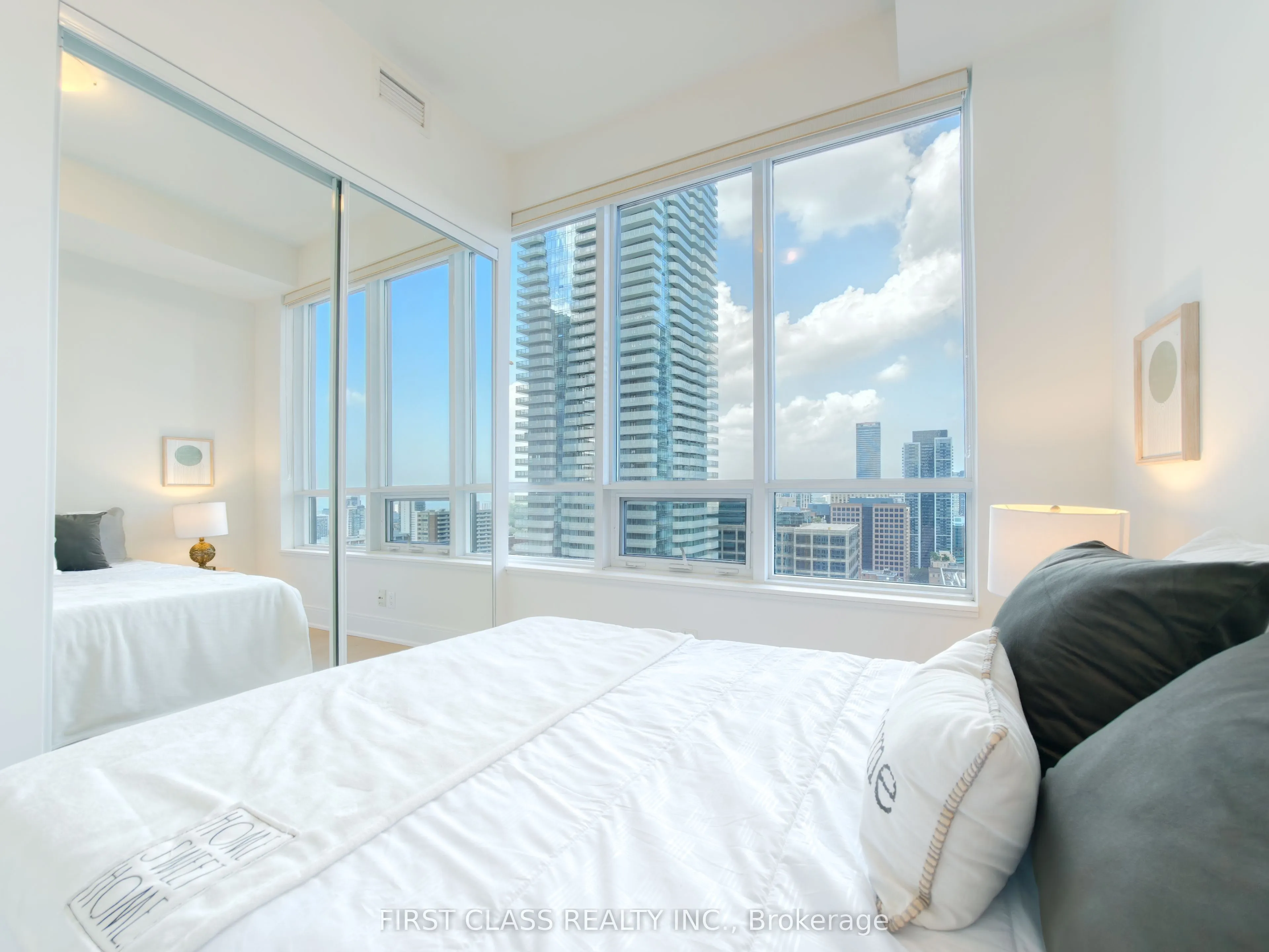 21 Balmuto Street #2501