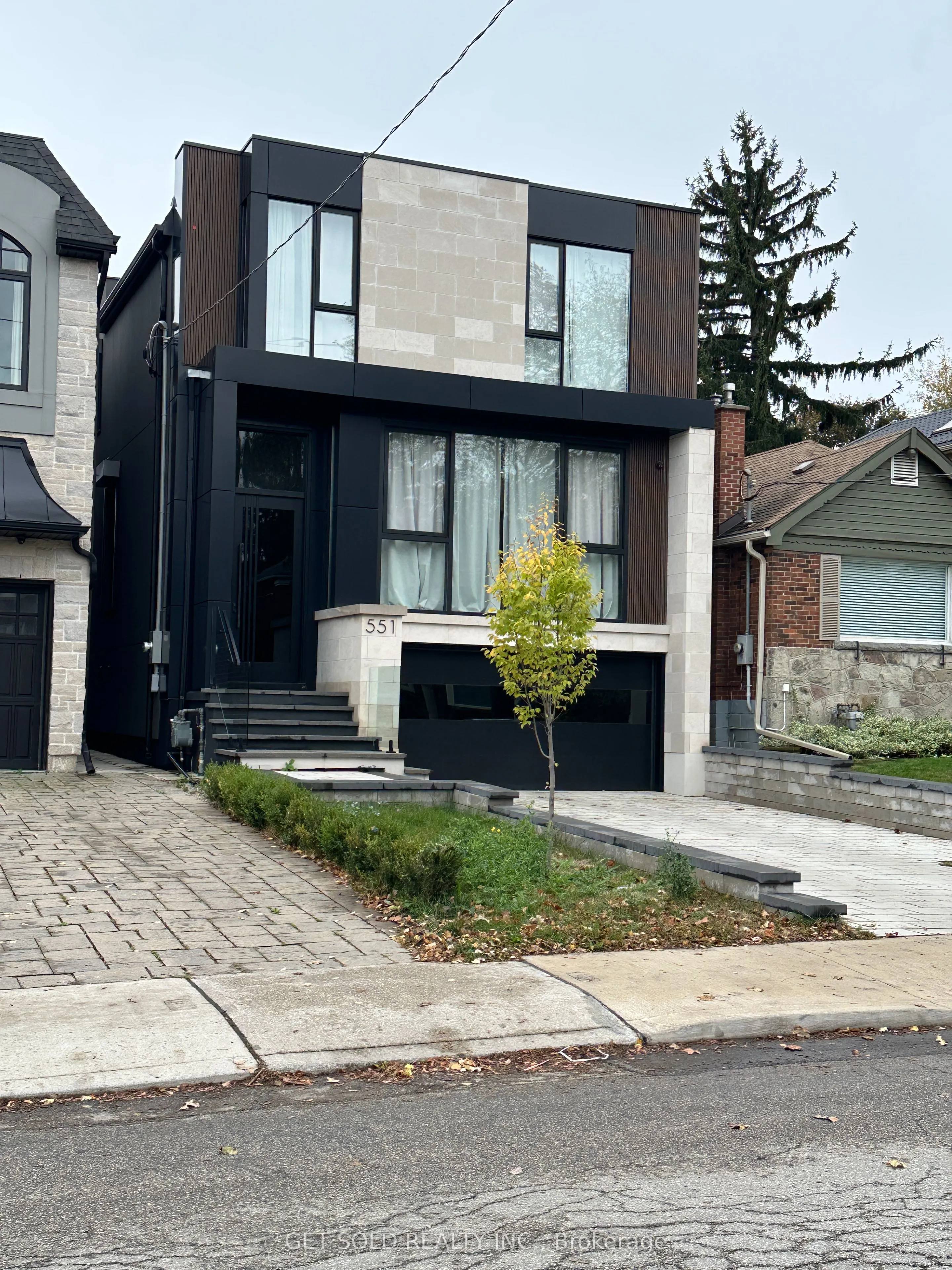 551 Broadway Avenue