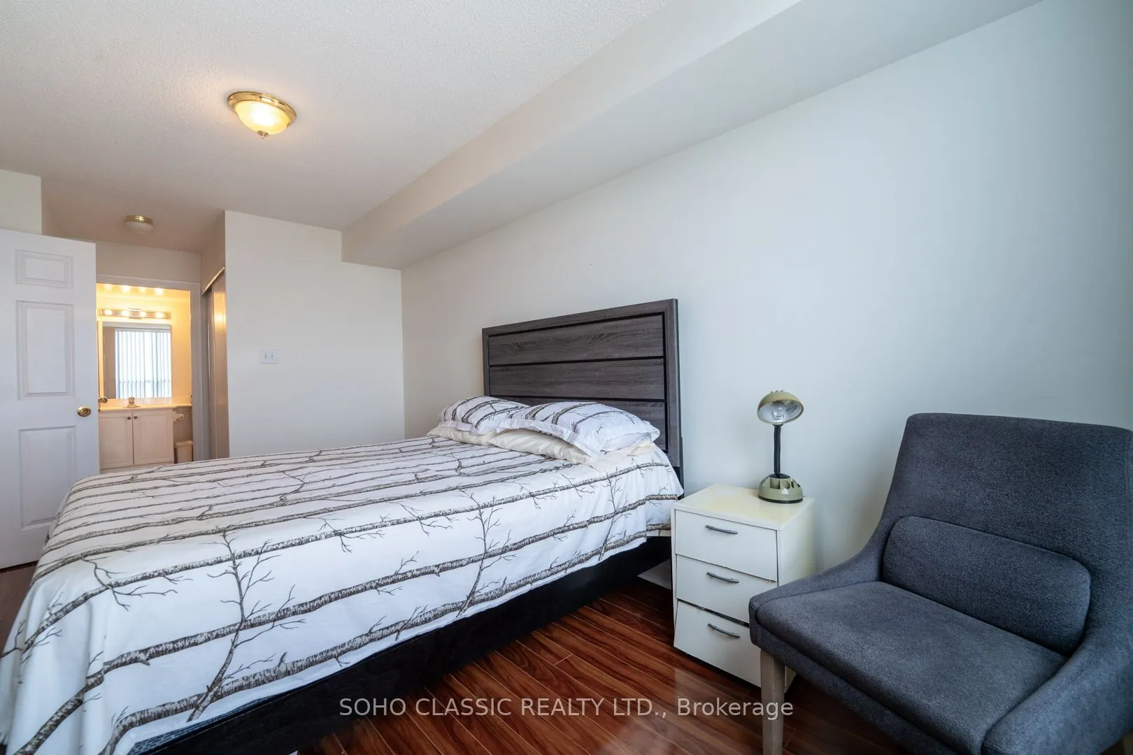 1700 Eglinton Avenue E #809