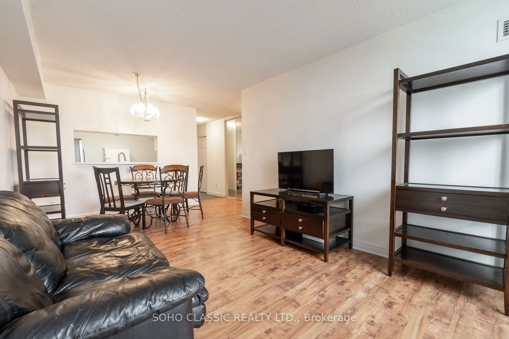 1700 Eglinton Avenue E #809
