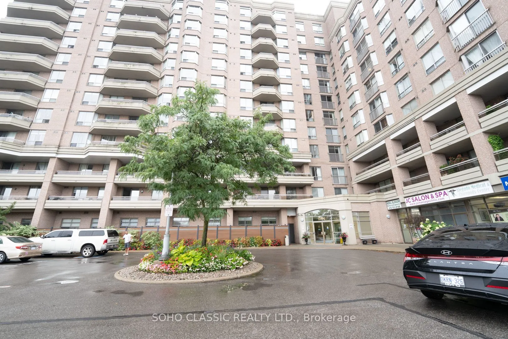 1700 Eglinton Avenue E #809
