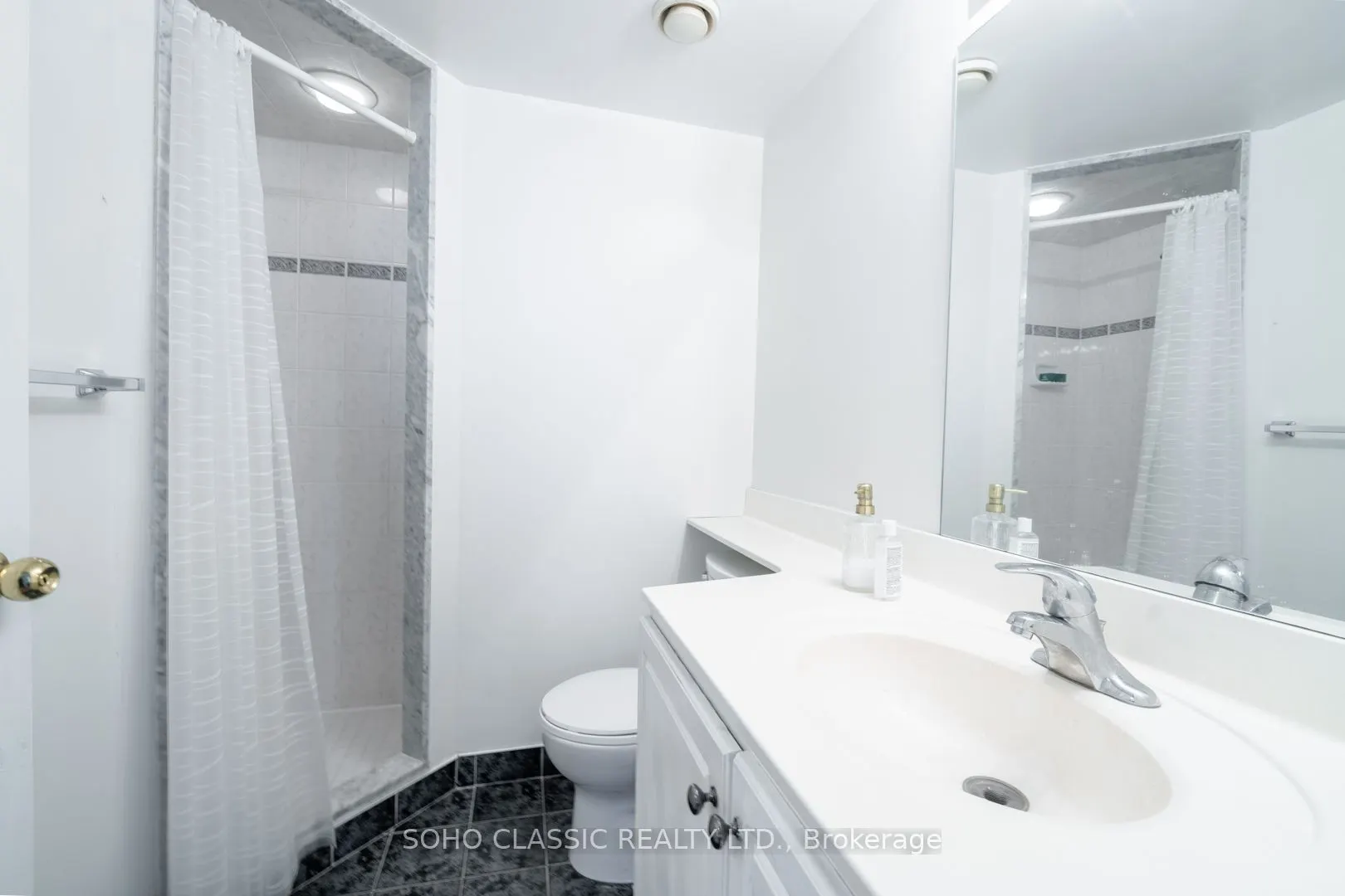 1700 Eglinton Avenue E #809
