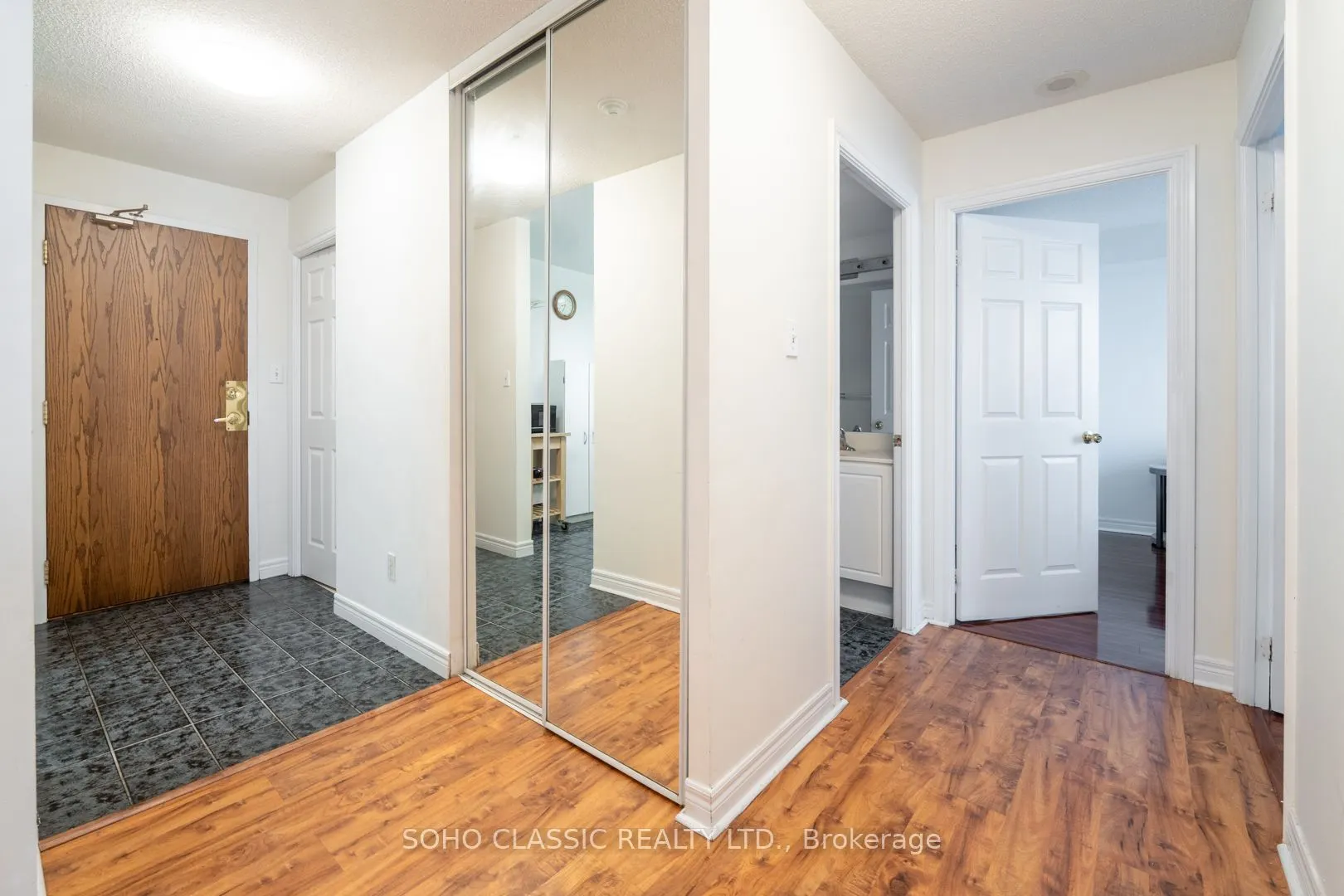 1700 Eglinton Avenue E #809