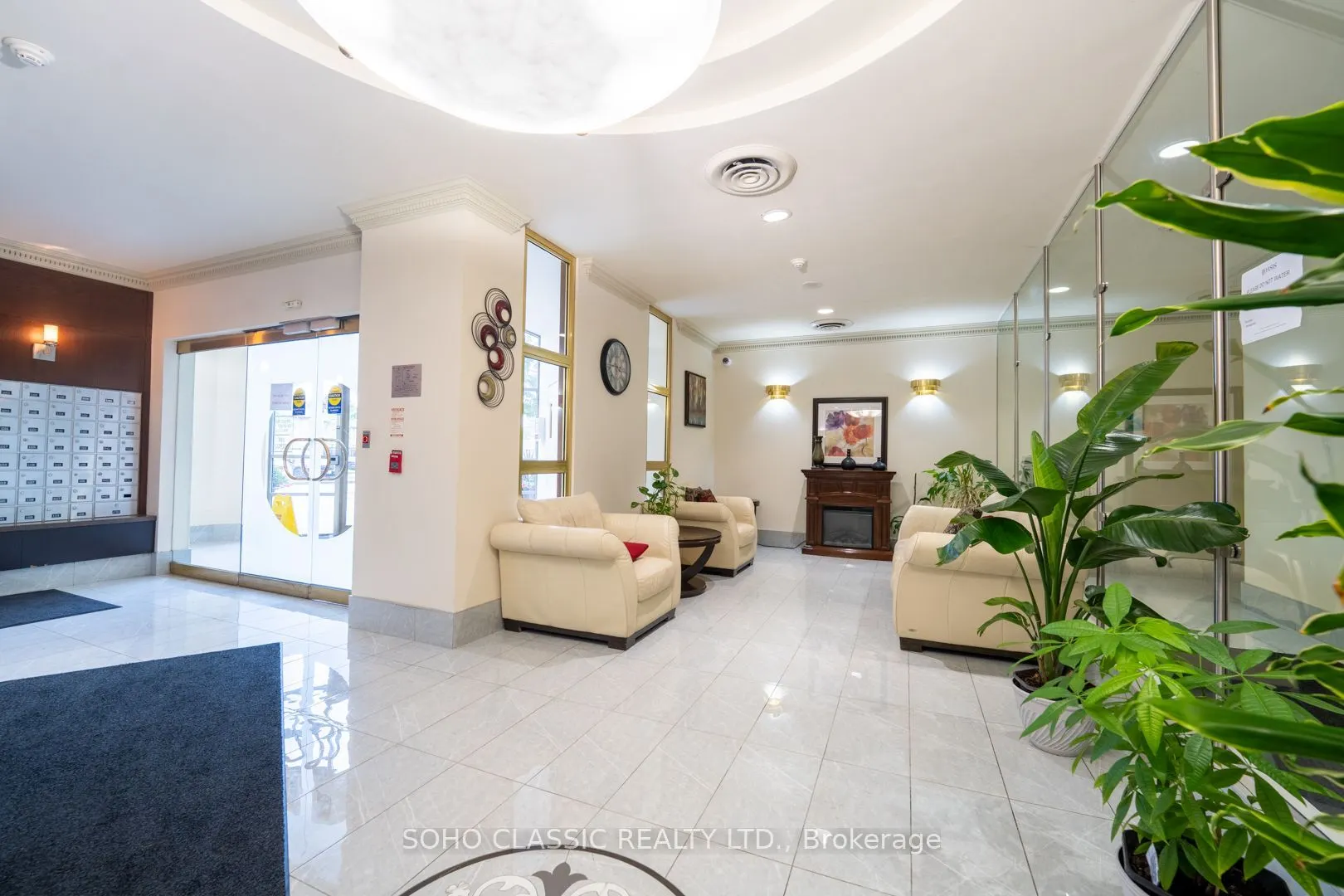 1700 Eglinton Avenue E #809