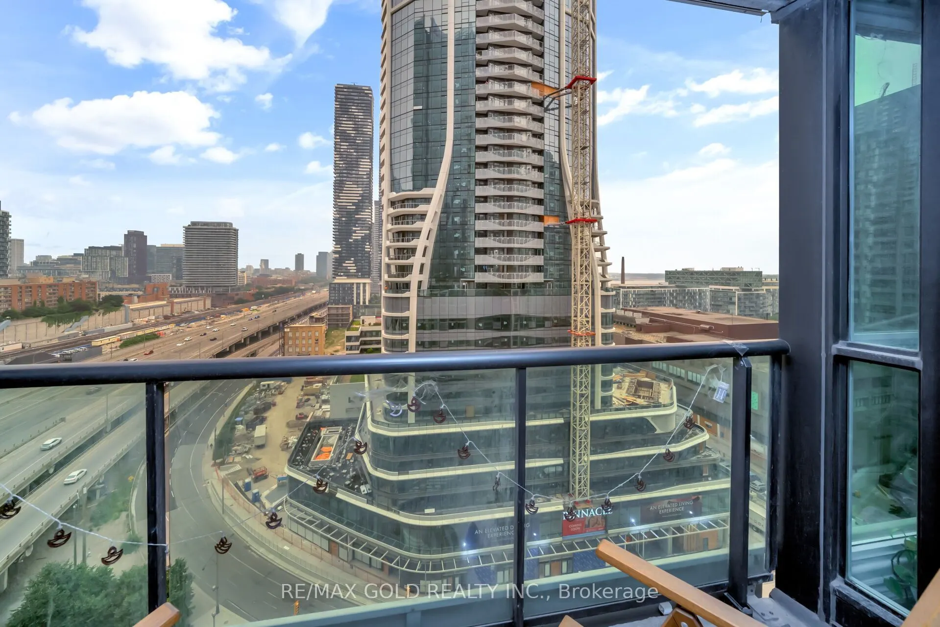 16 Yonge Street #1808