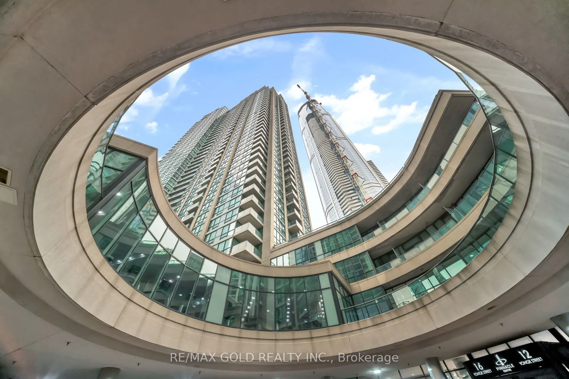 16 Yonge Street #1808