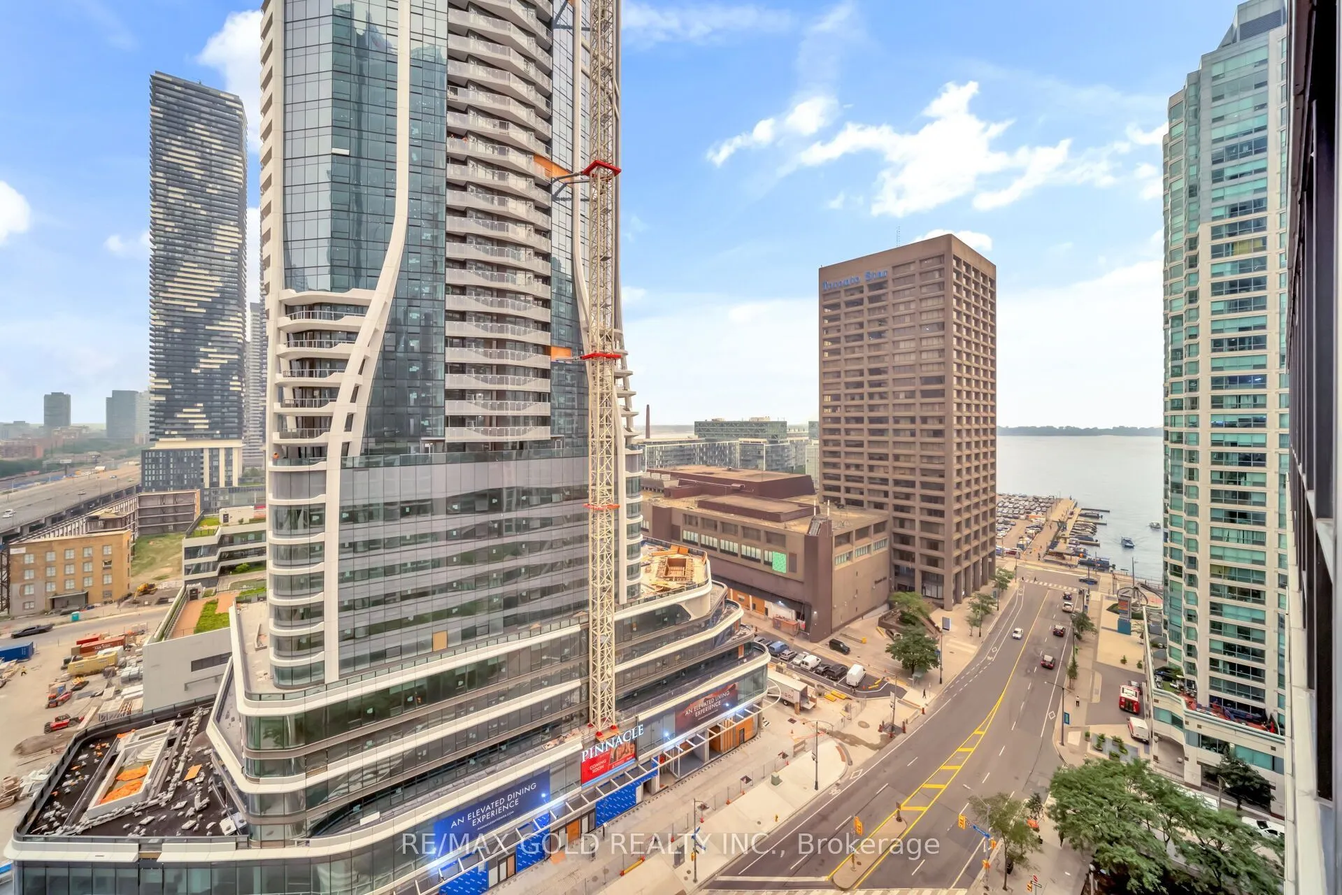 16 Yonge Street #1808