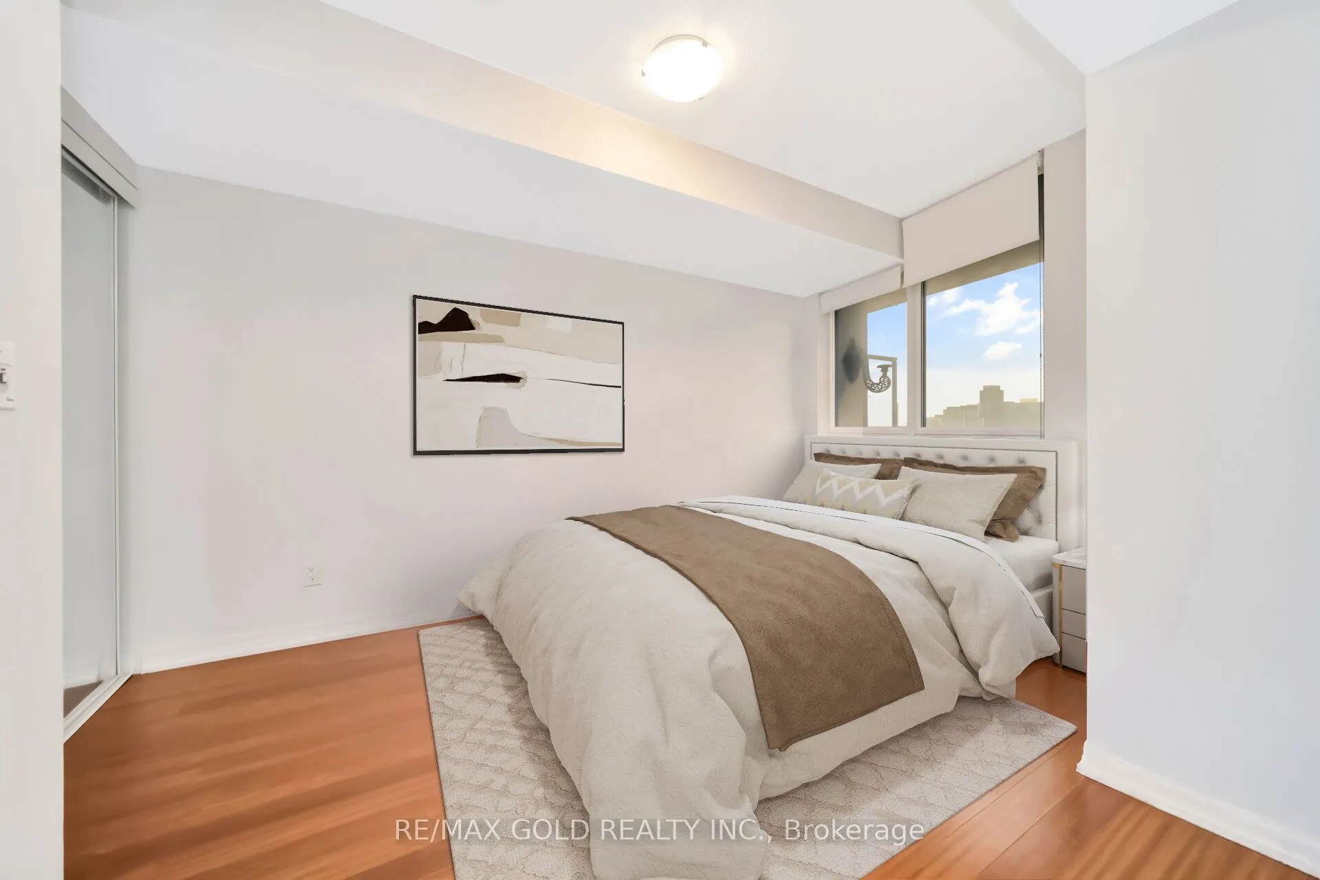 16 Yonge Street #1808