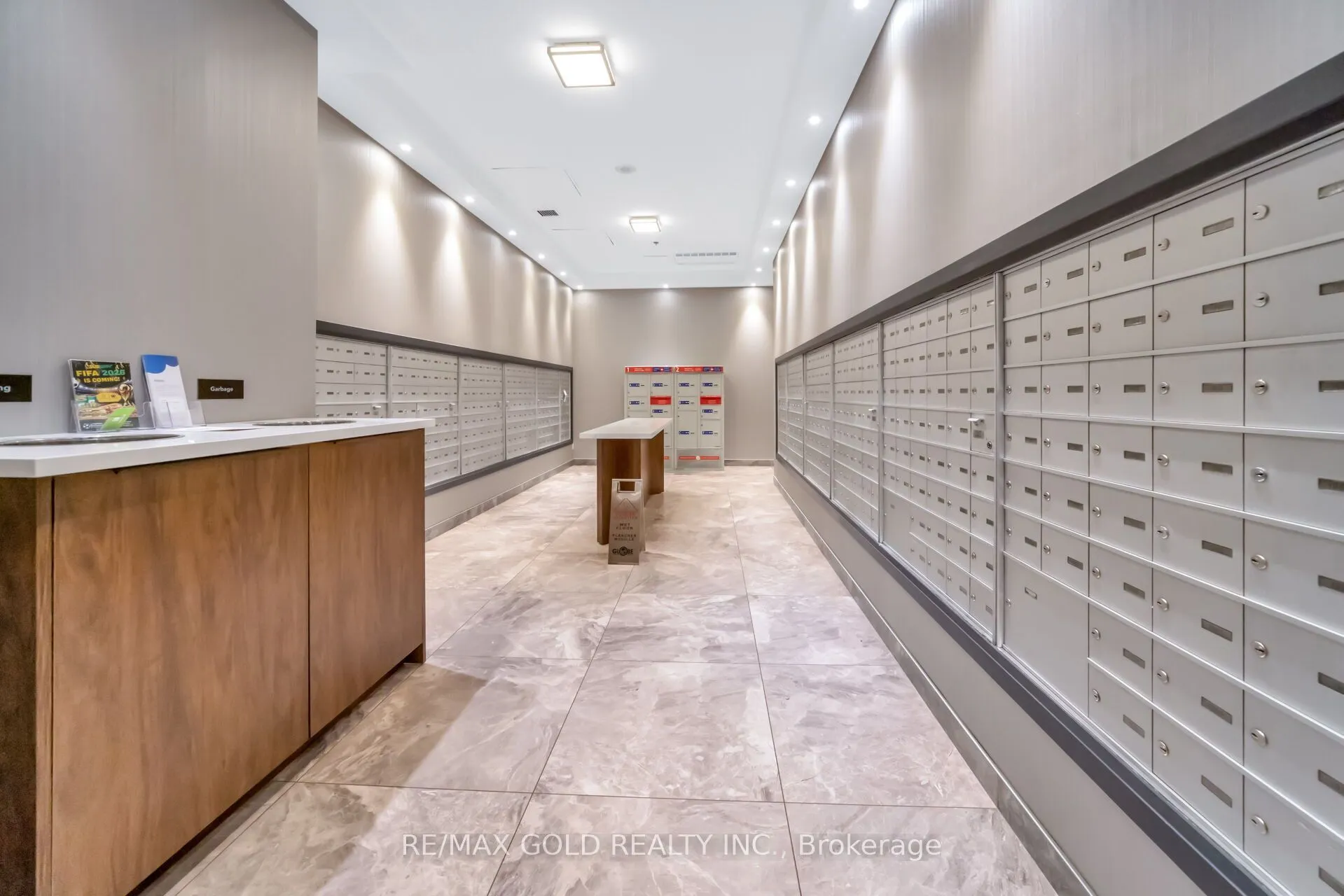 16 Yonge Street #1808
