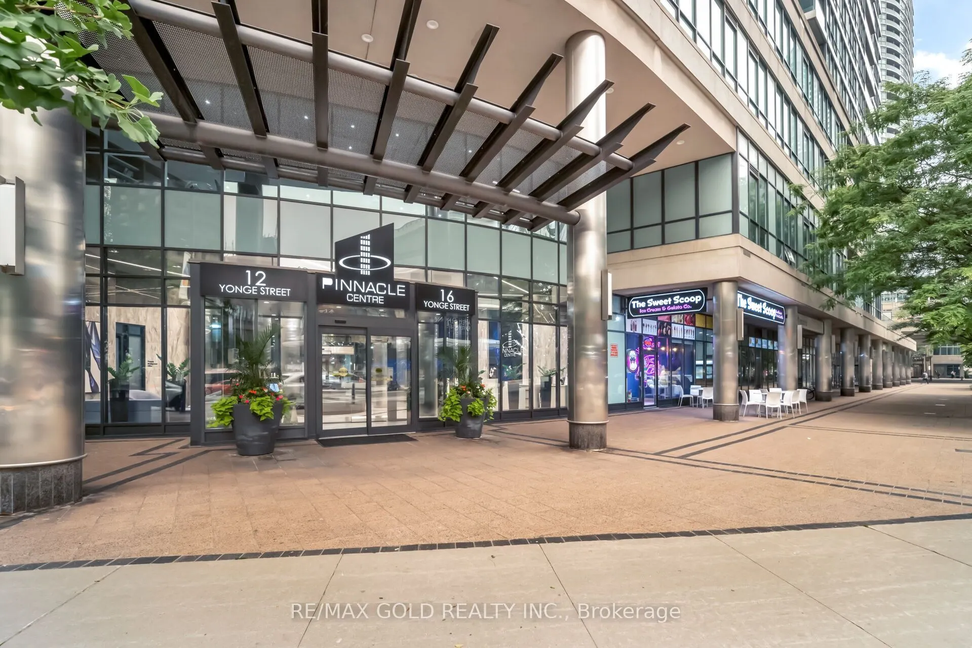 16 Yonge Street #1808