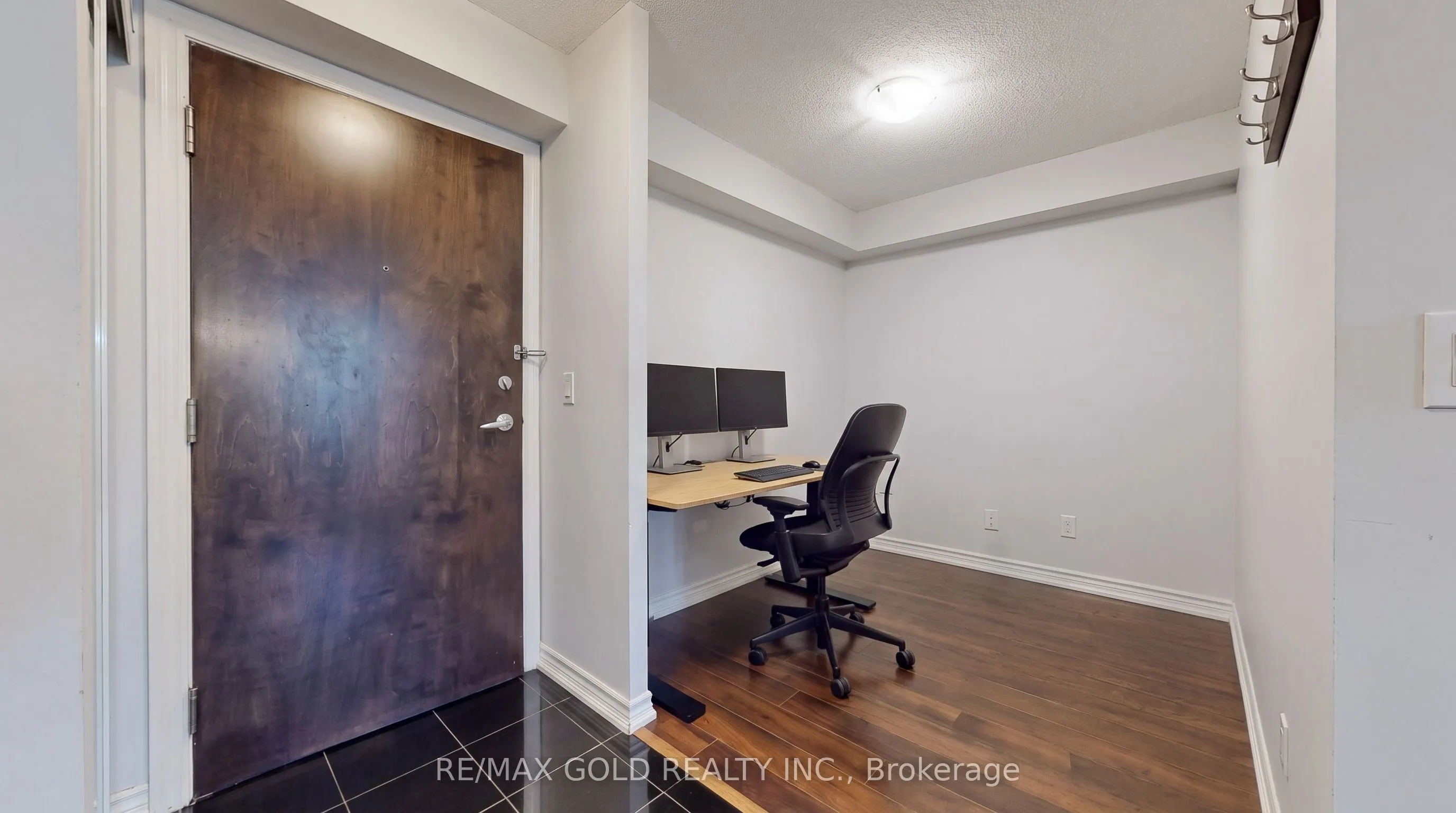 16 Yonge Street #1808