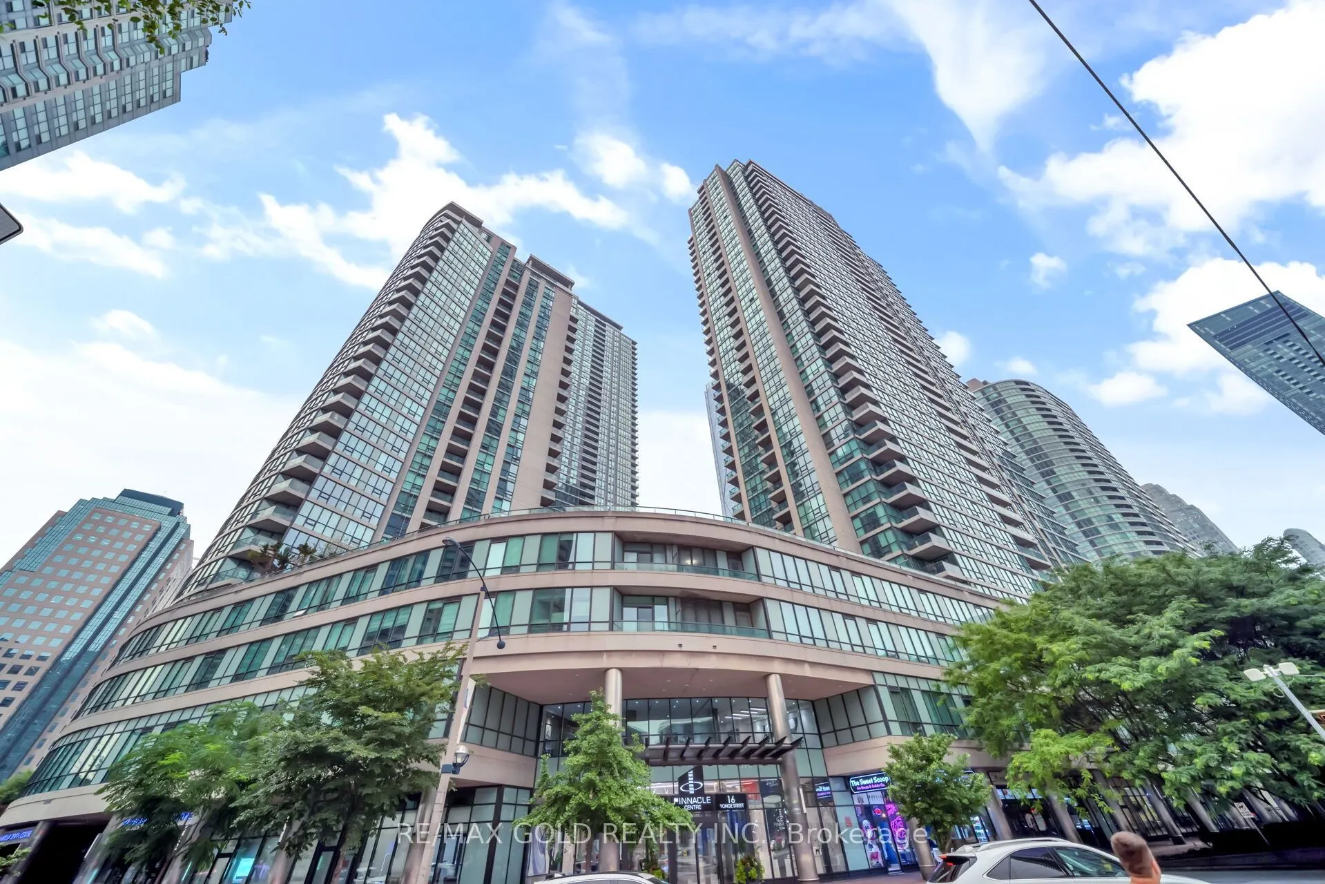 16 Yonge Street #1808