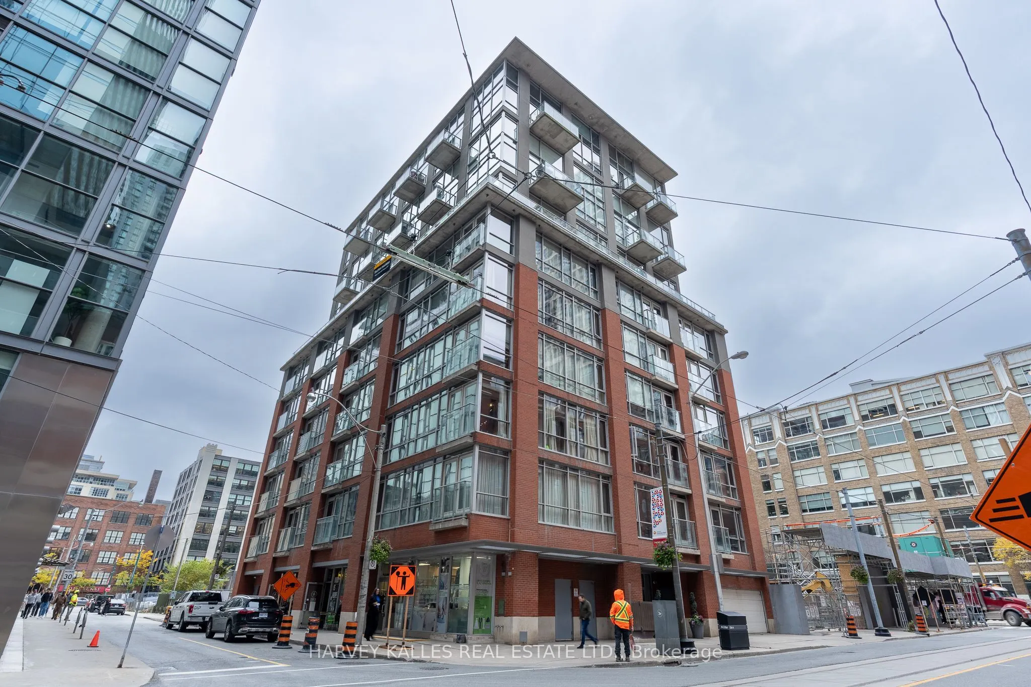 36 Charlotte Street #702