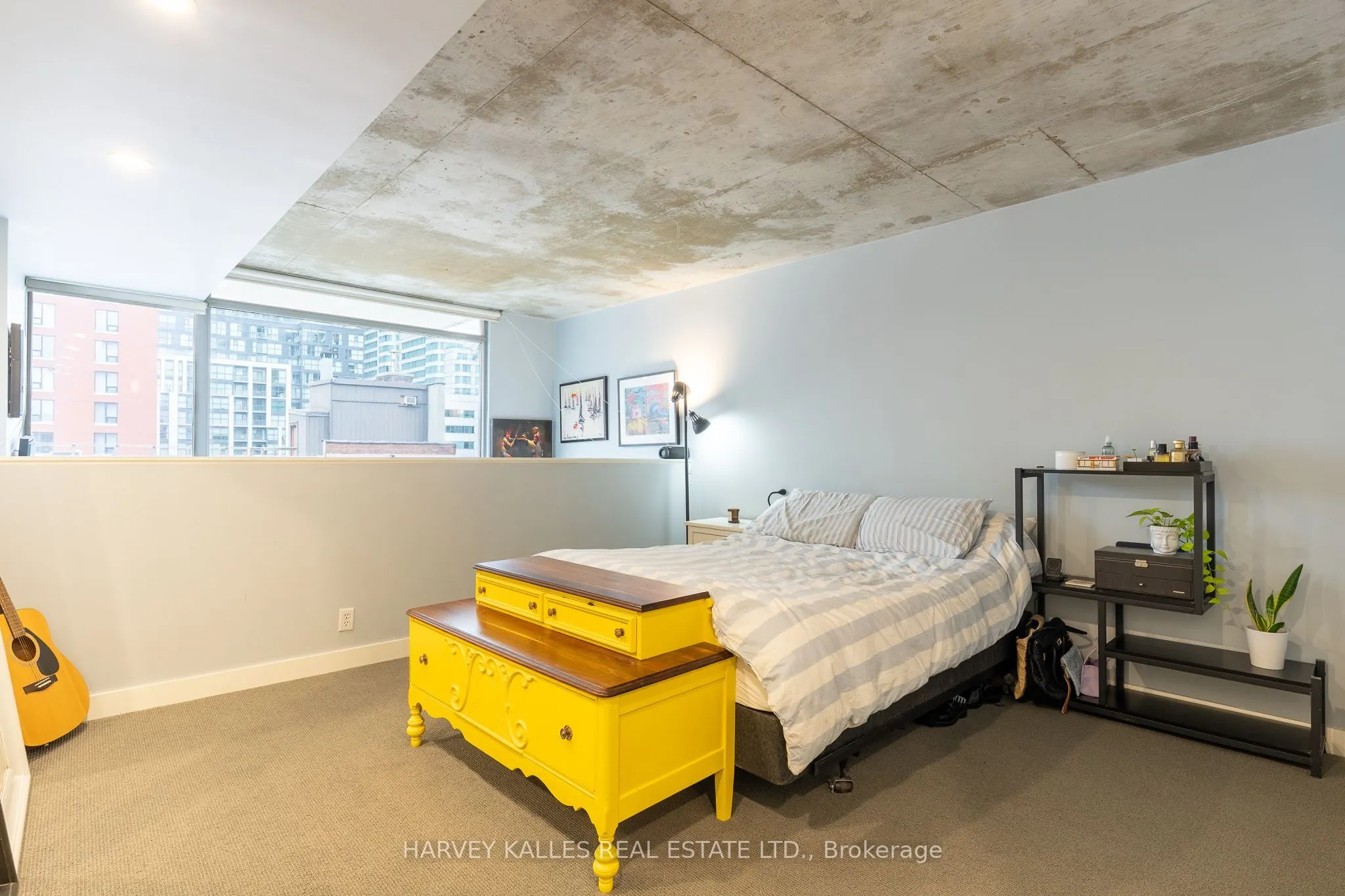 36 Charlotte Street #702