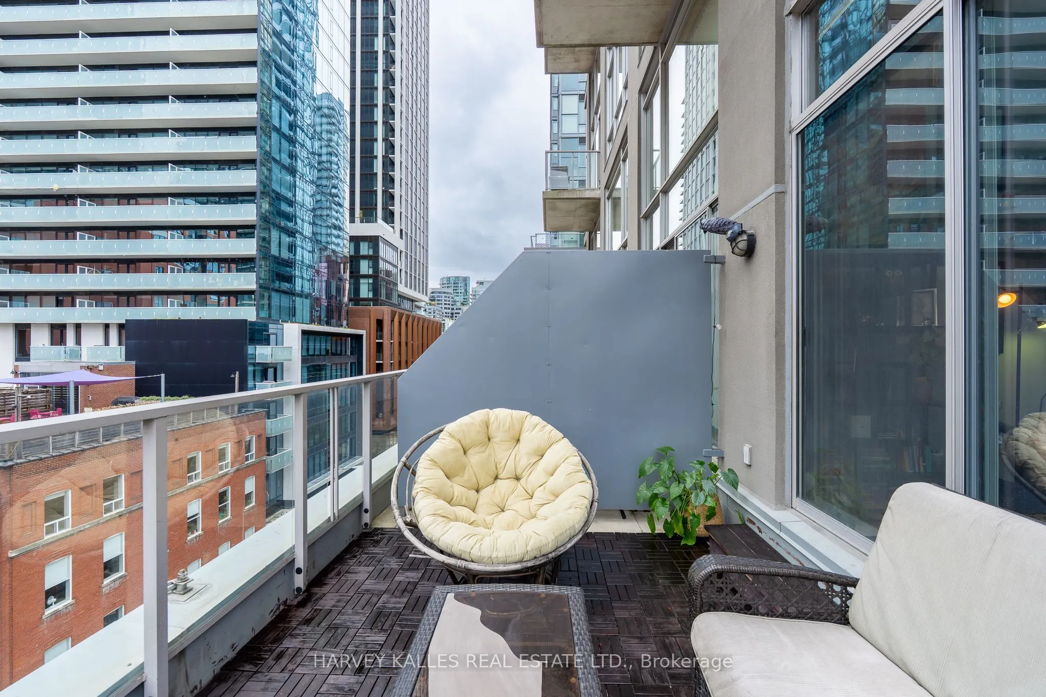 36 Charlotte Street #702