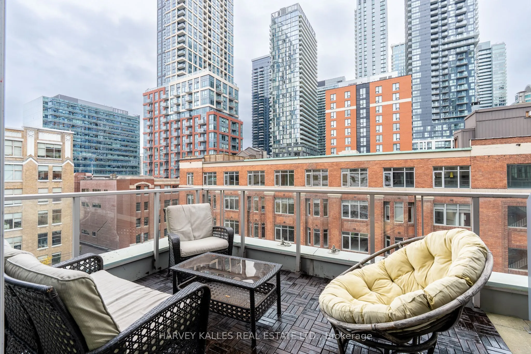 36 Charlotte Street #702