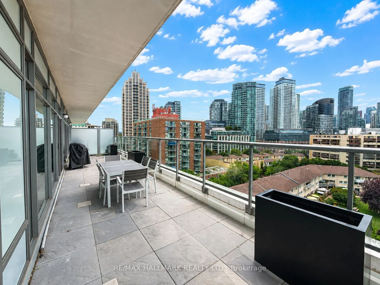 90 Stadium Road #905