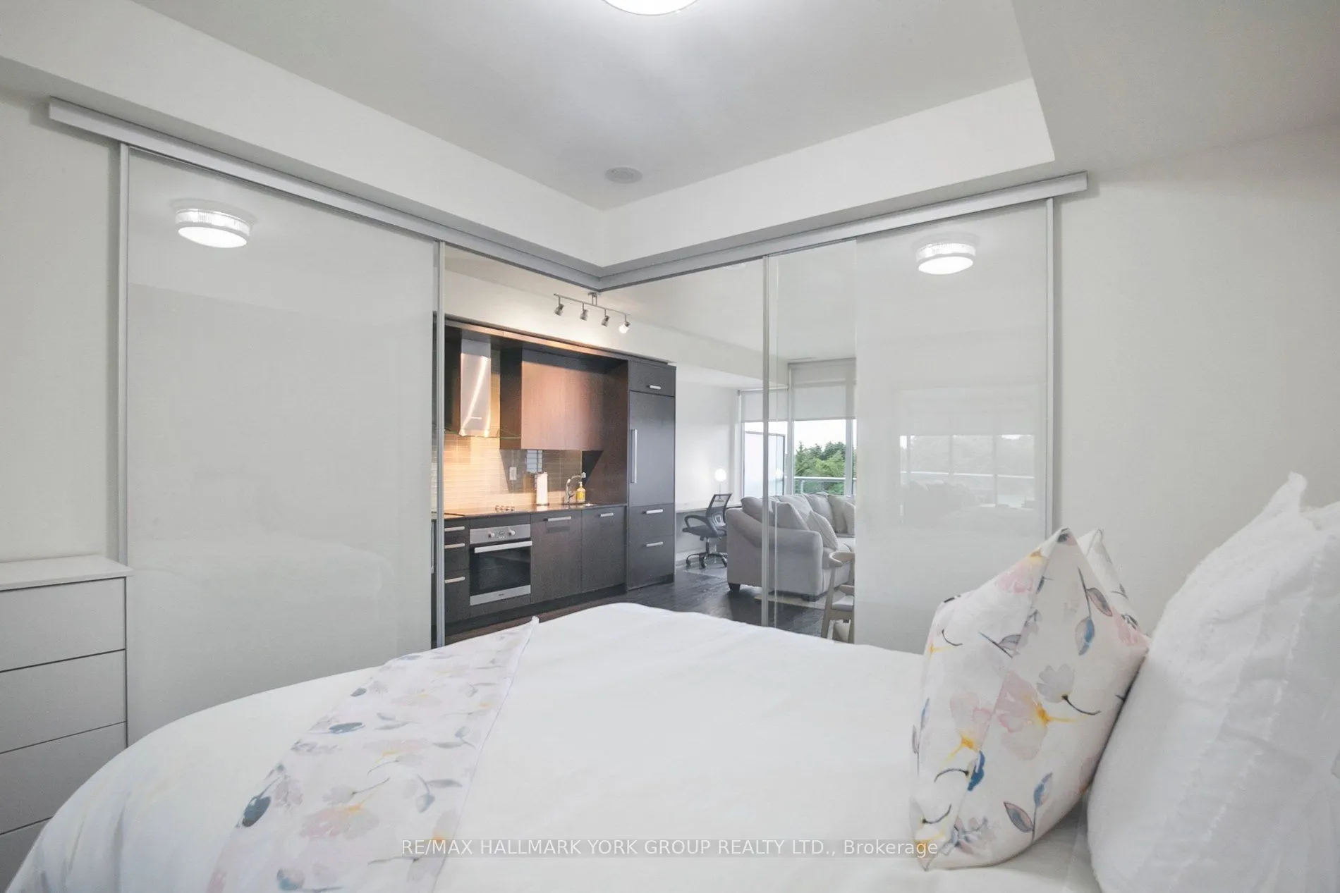 3018 Yonge Street #606