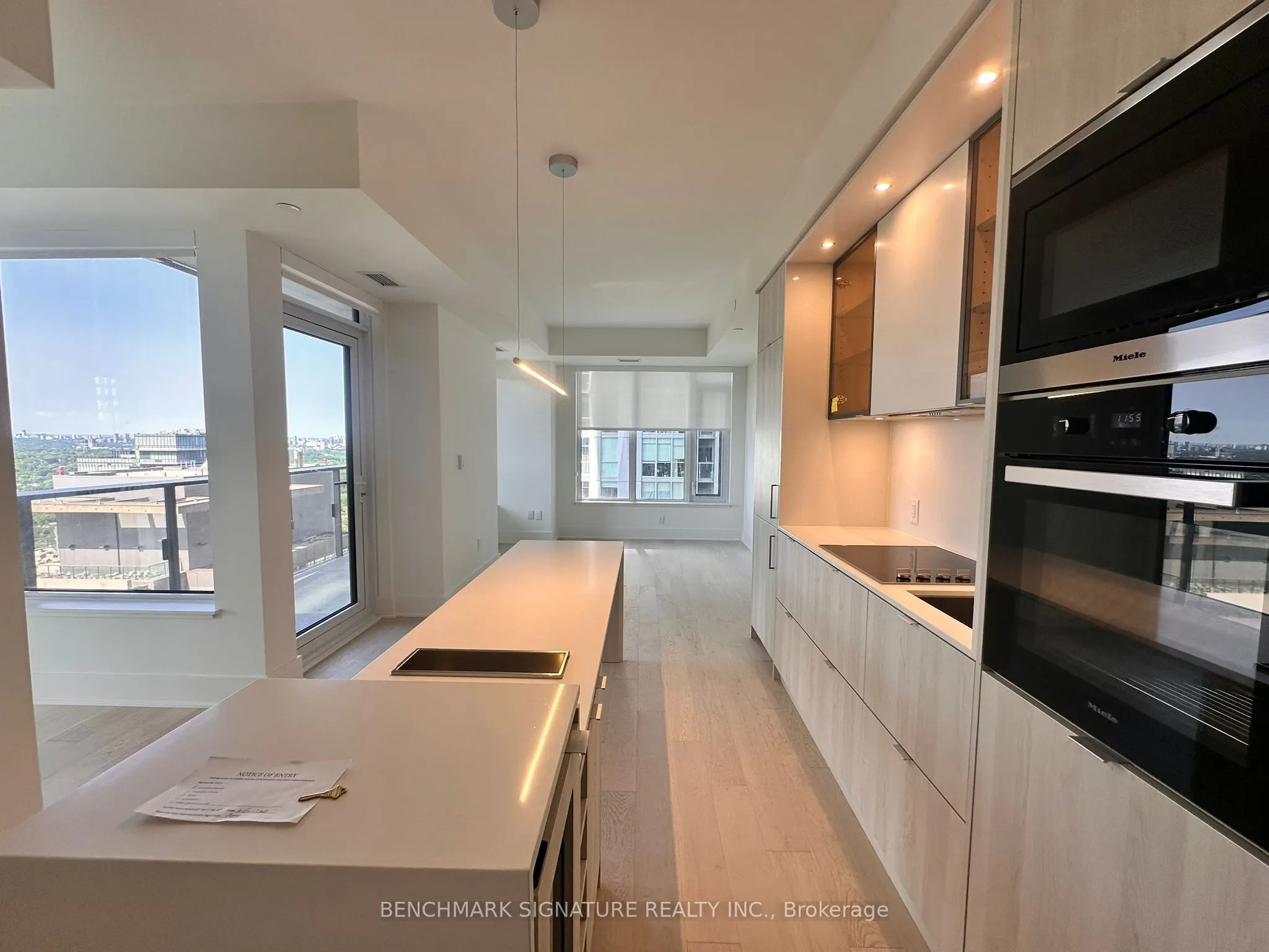 11 Yorkville Avenue #3604