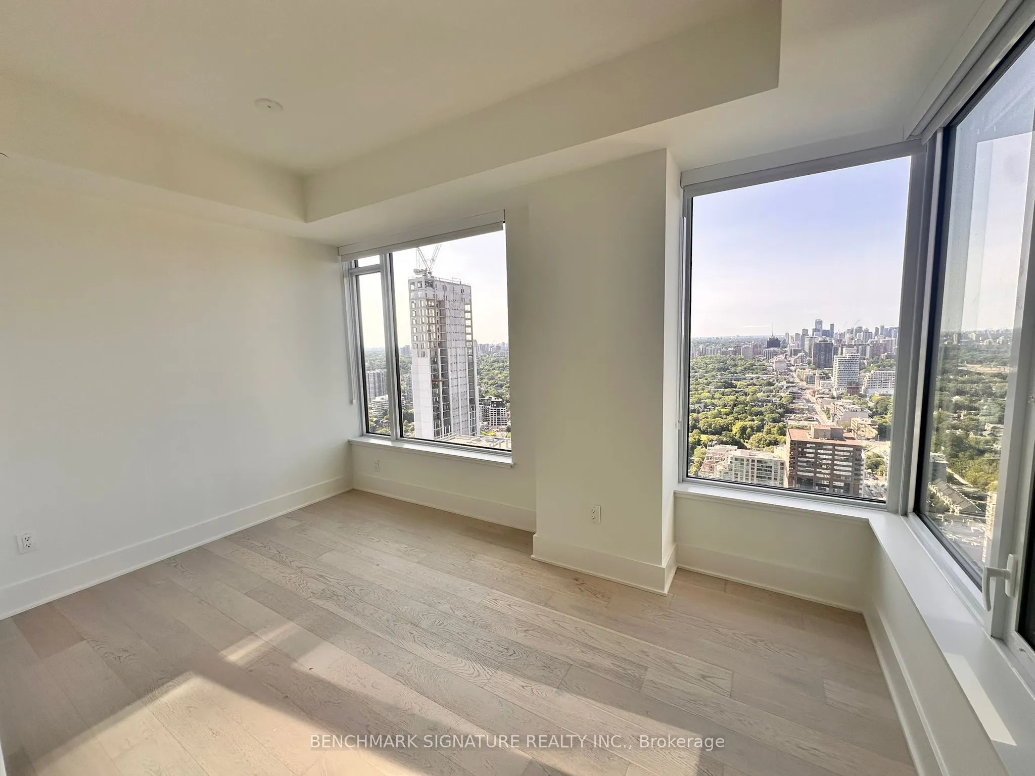 11 Yorkville Avenue #3604
