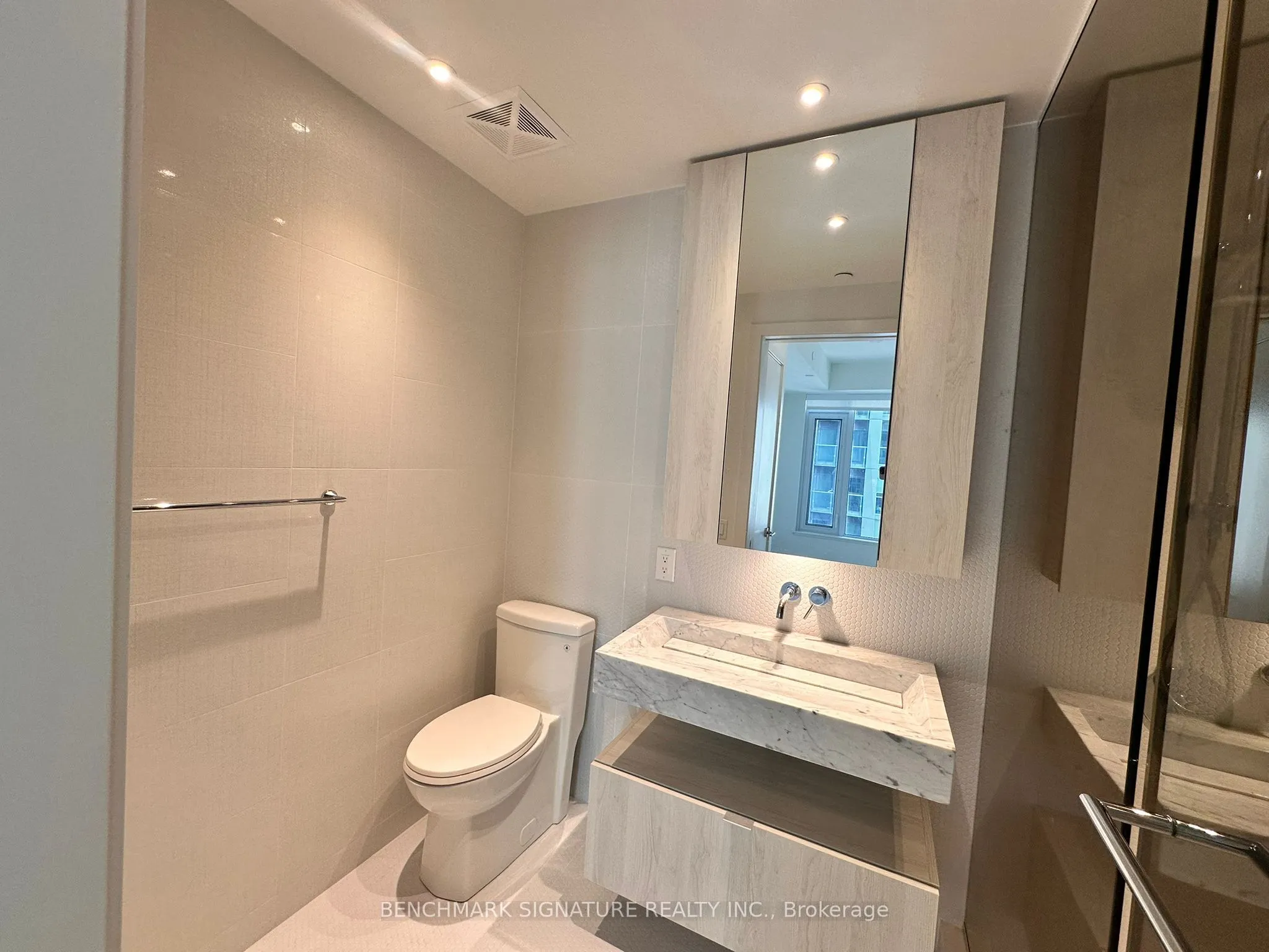 11 Yorkville Avenue #3604