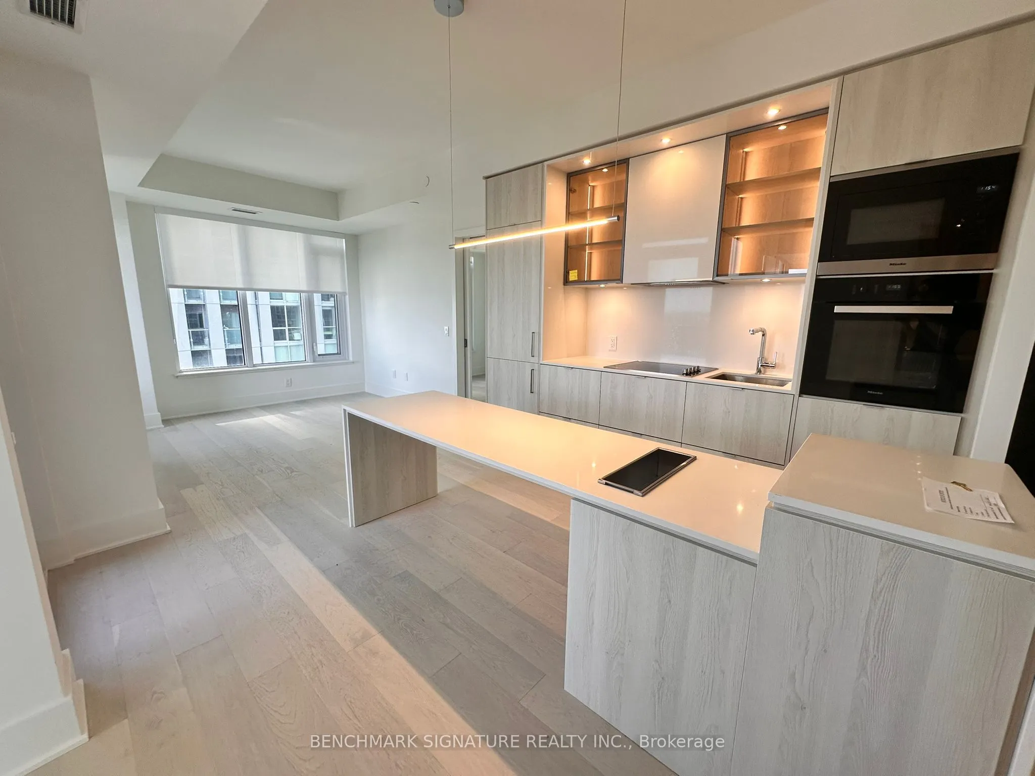 11 Yorkville Avenue #3604