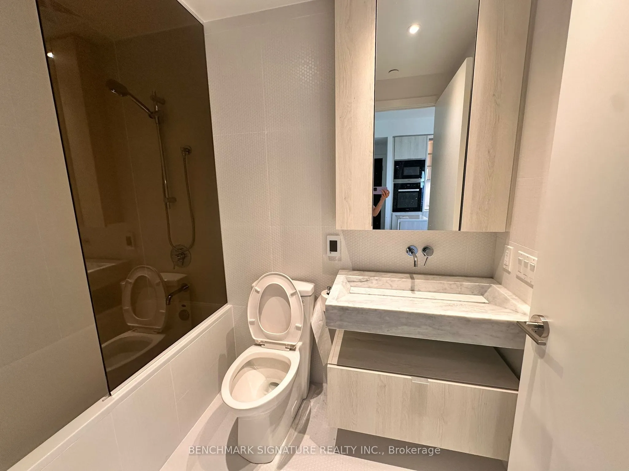 11 Yorkville Avenue #3604