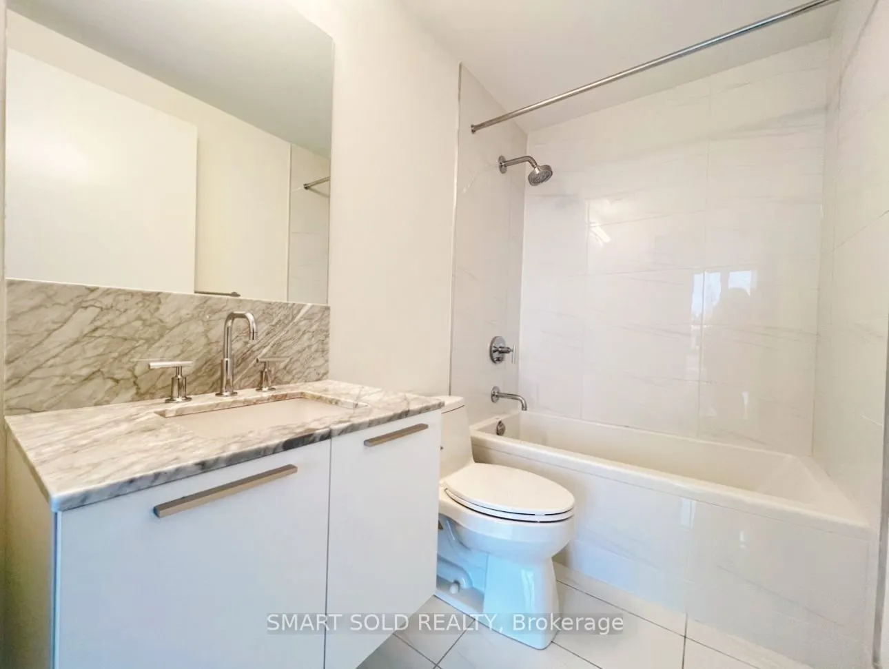 3 Gloucester Street #817