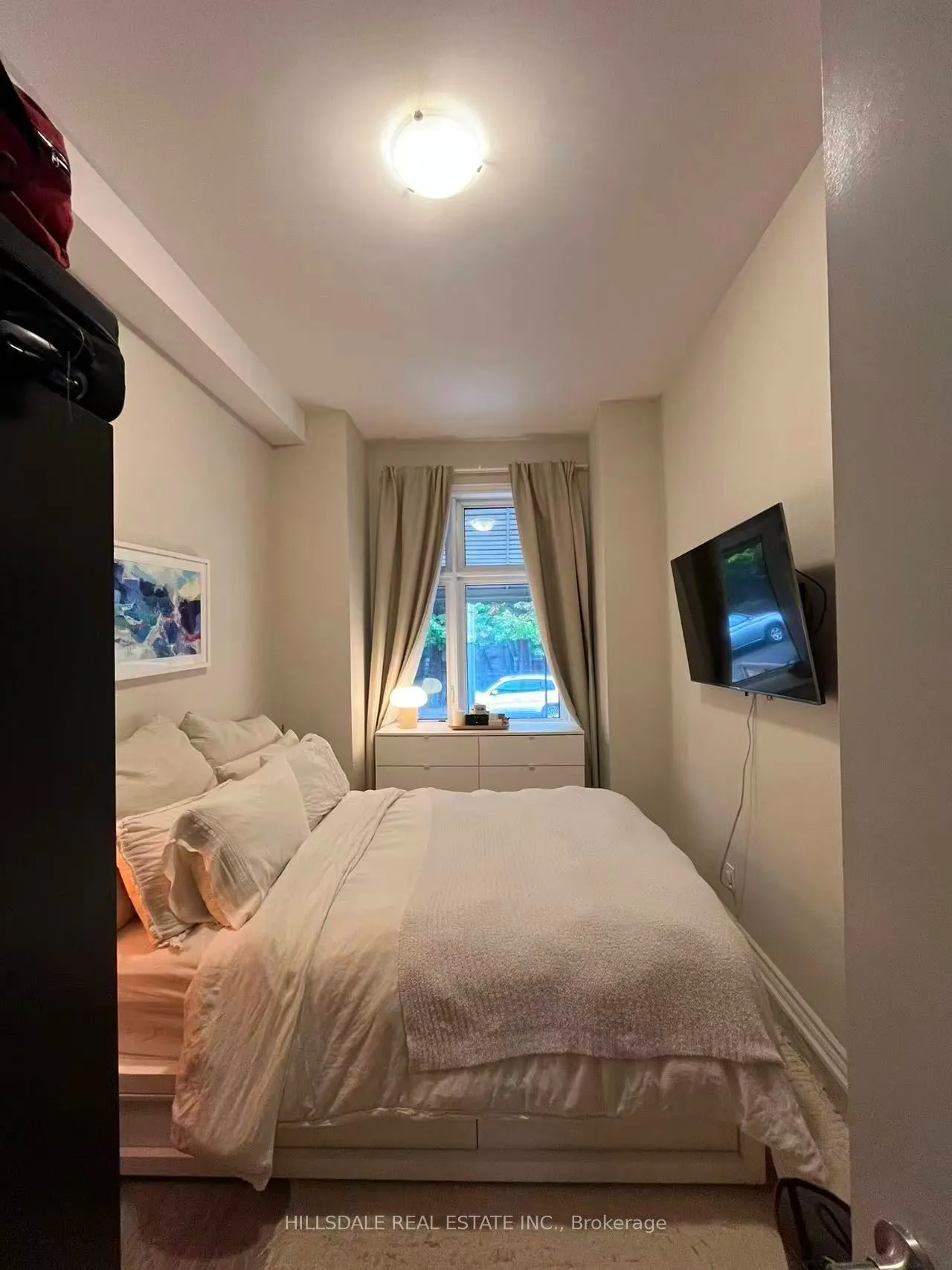 220 Claremont Street #Main Floor