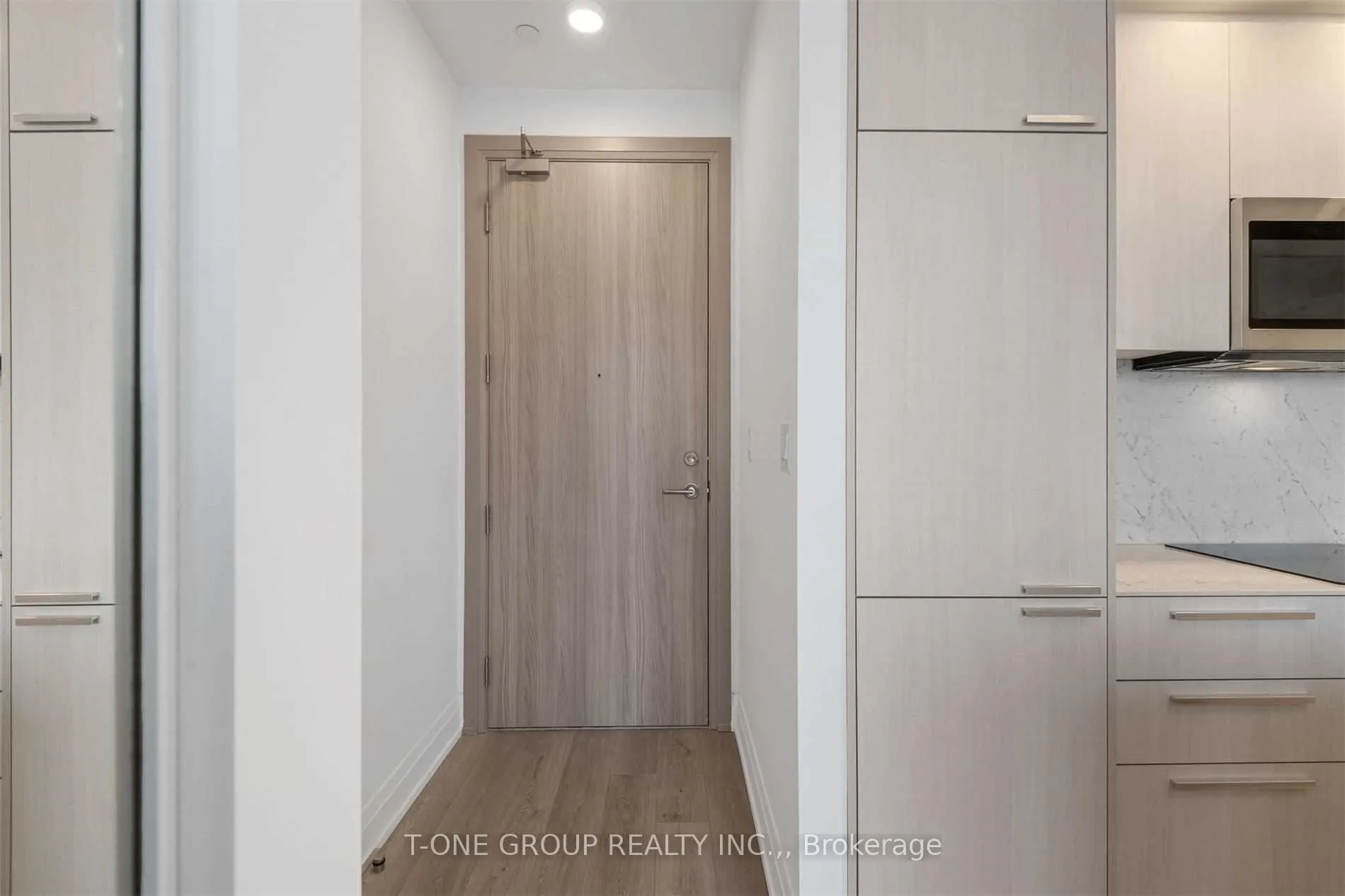 75 Canterbury Place #Ph107