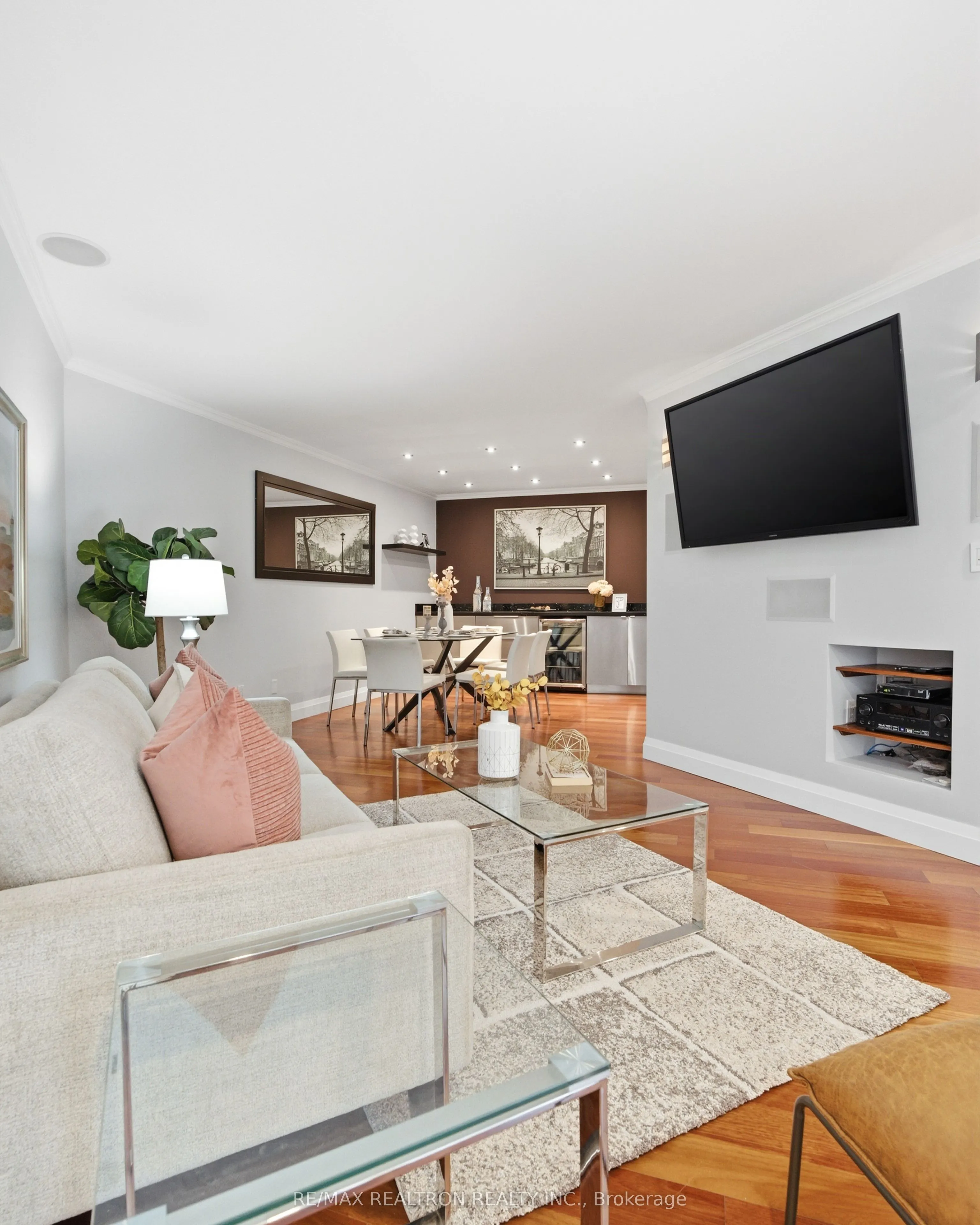 38 Hollywood Avenue #112