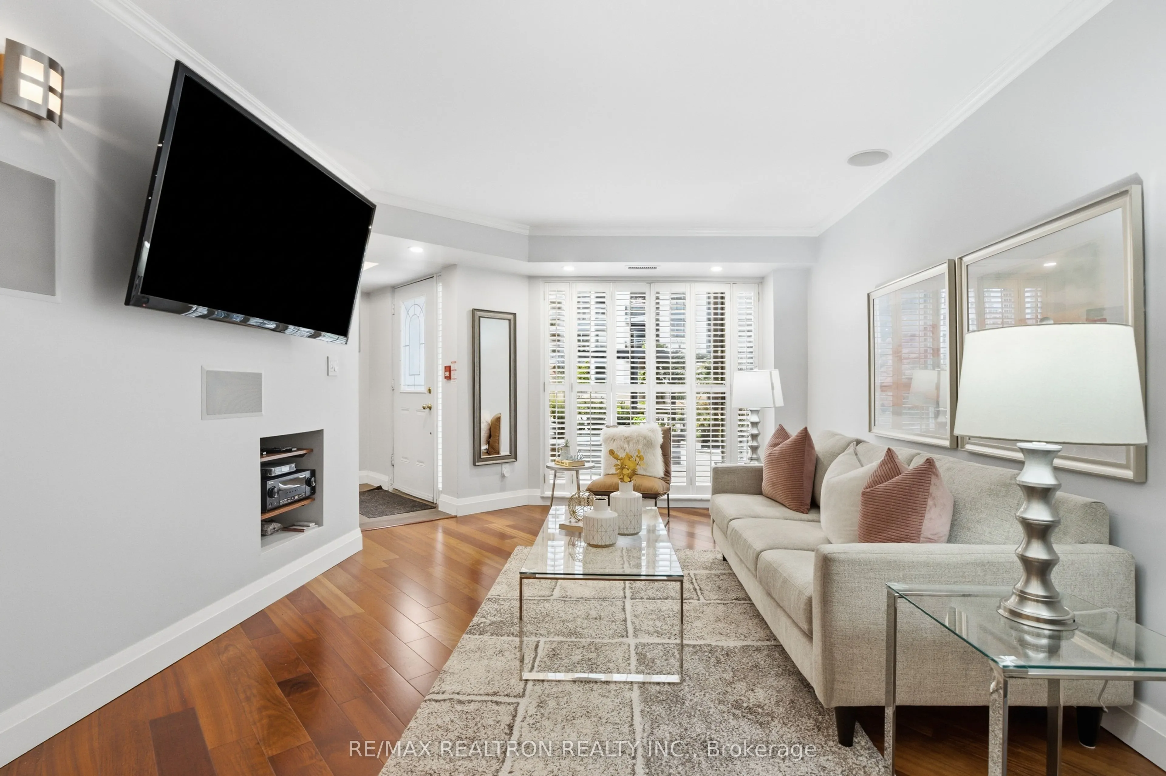 38 Hollywood Avenue #112