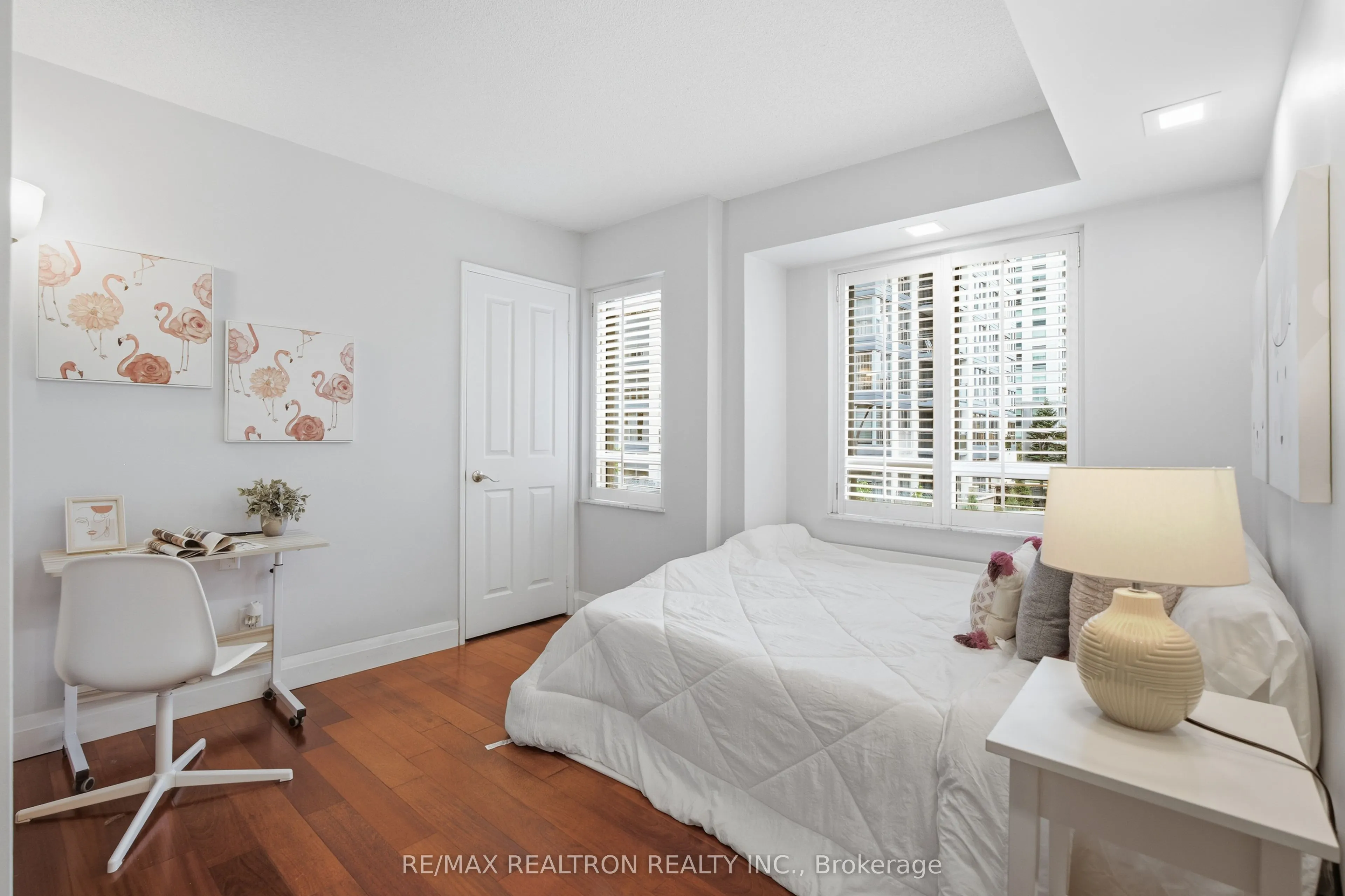 38 Hollywood Avenue #112