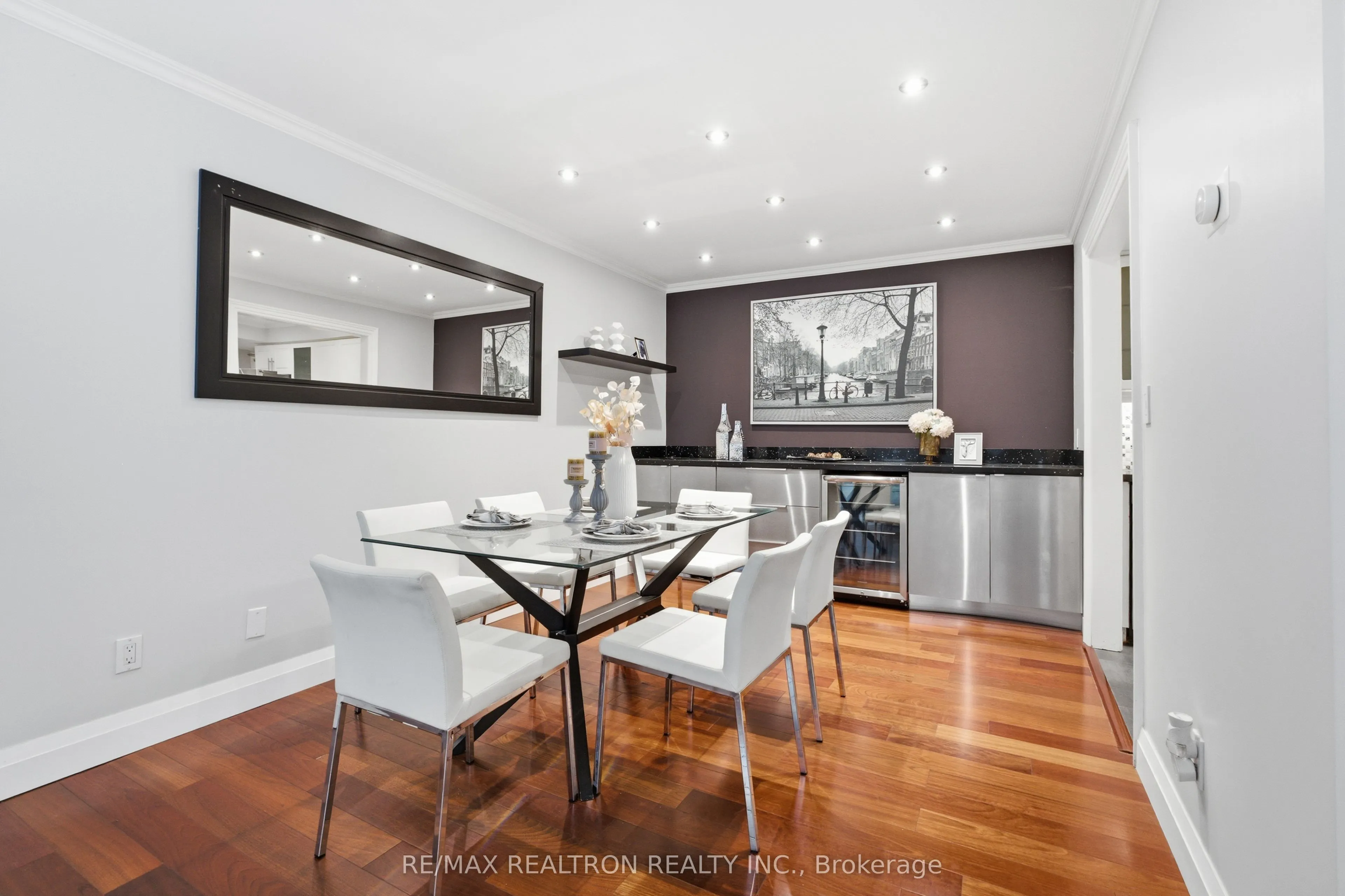 38 Hollywood Avenue #112