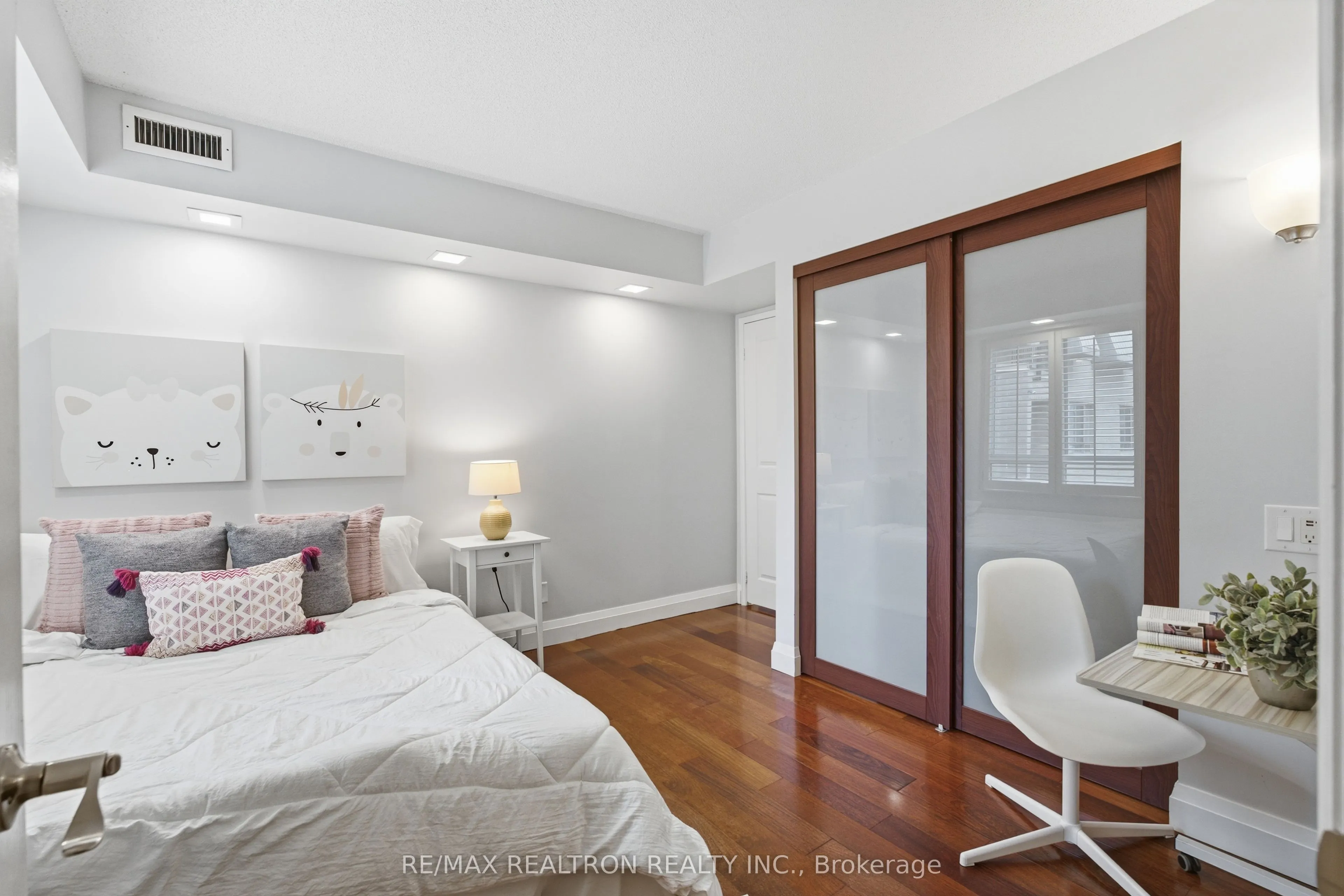 38 Hollywood Avenue #112