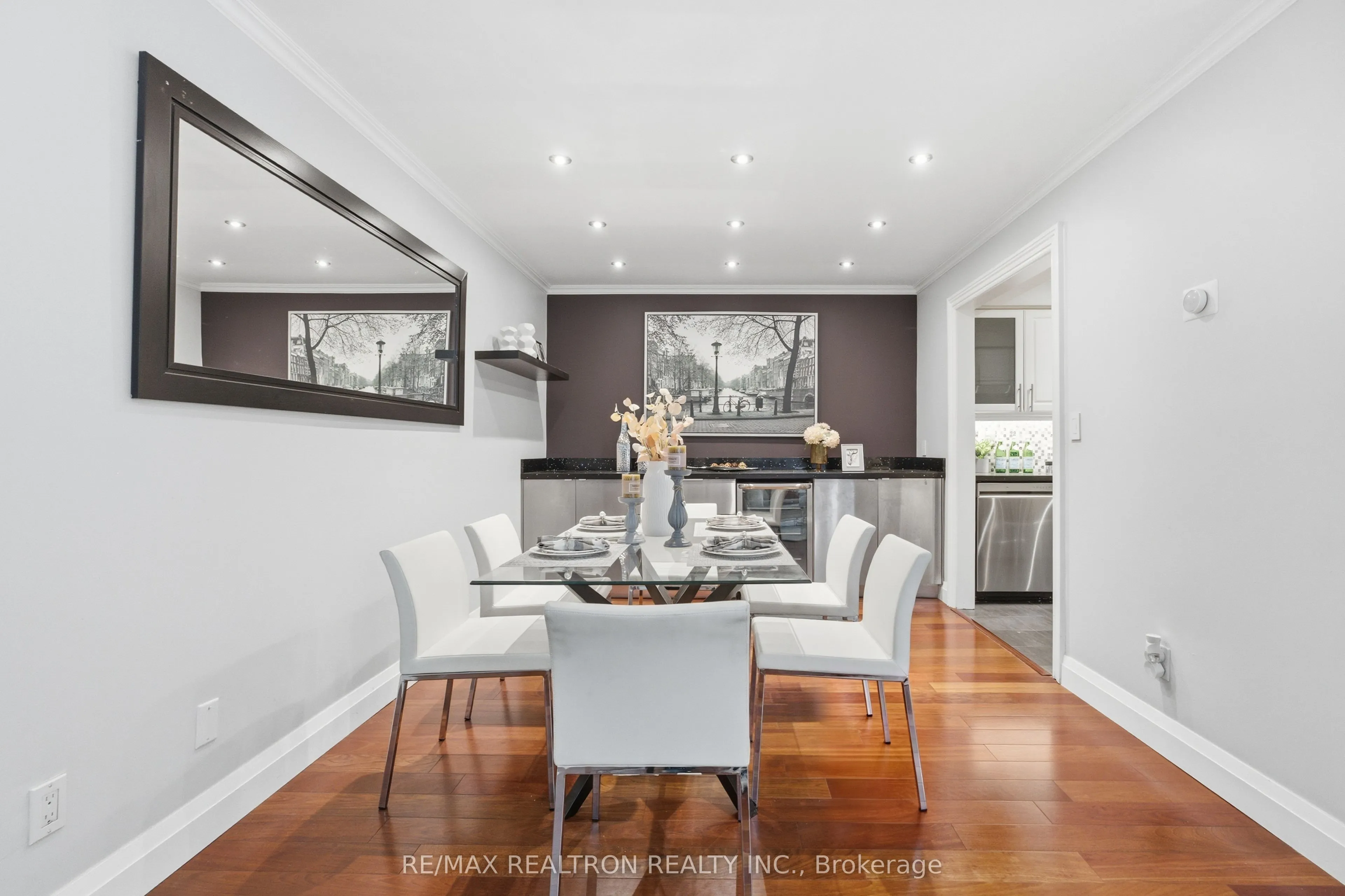 38 Hollywood Avenue #112