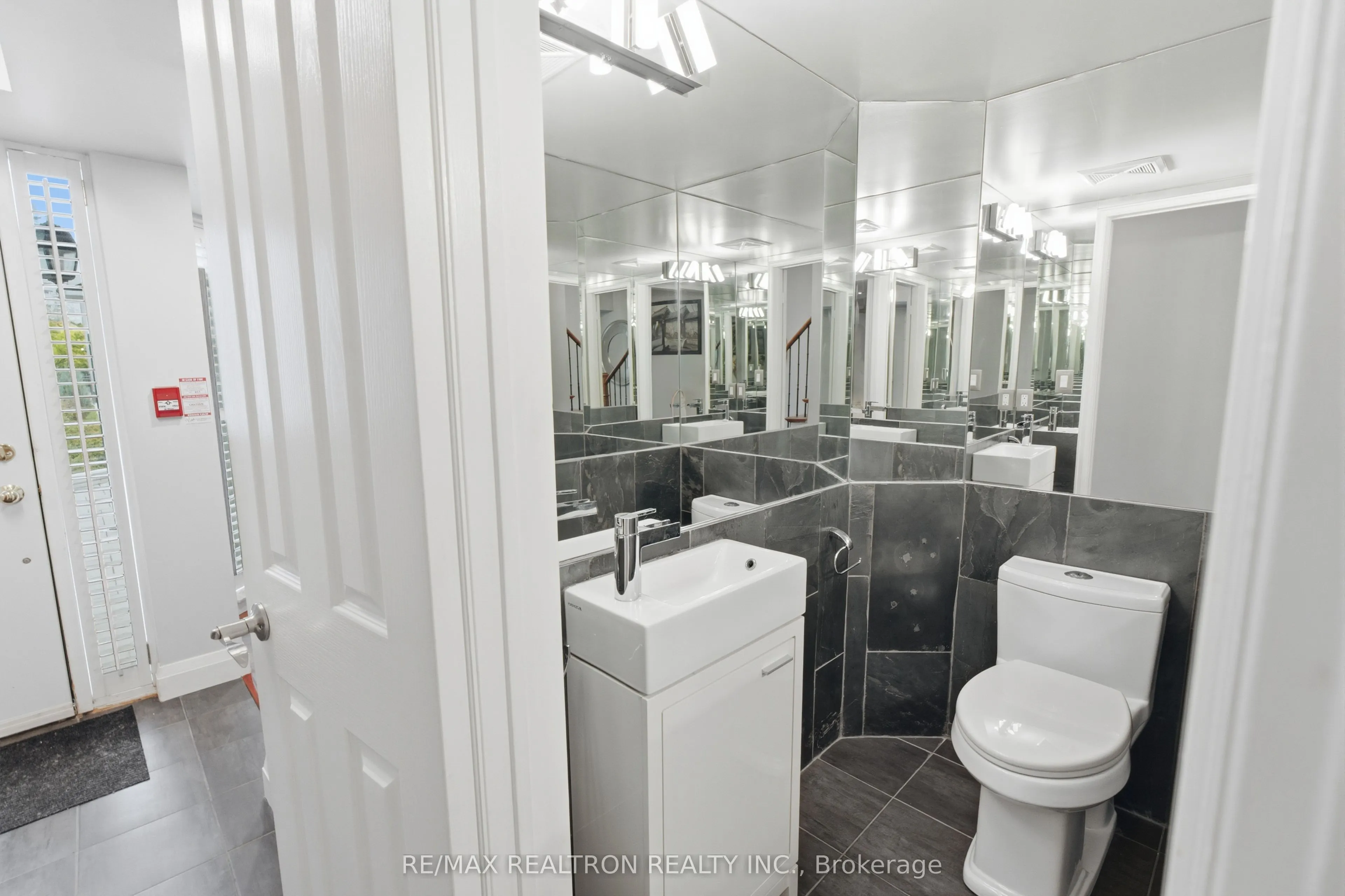 38 Hollywood Avenue #112