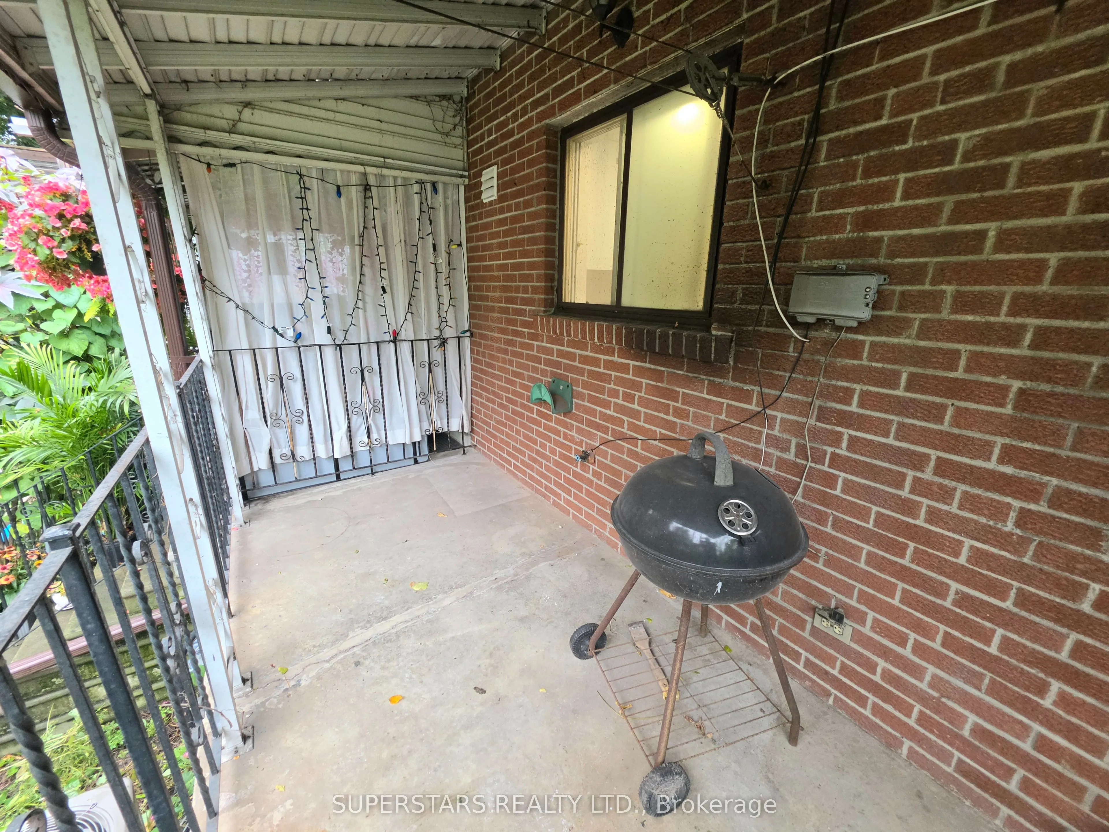 158A Strachan Avenue