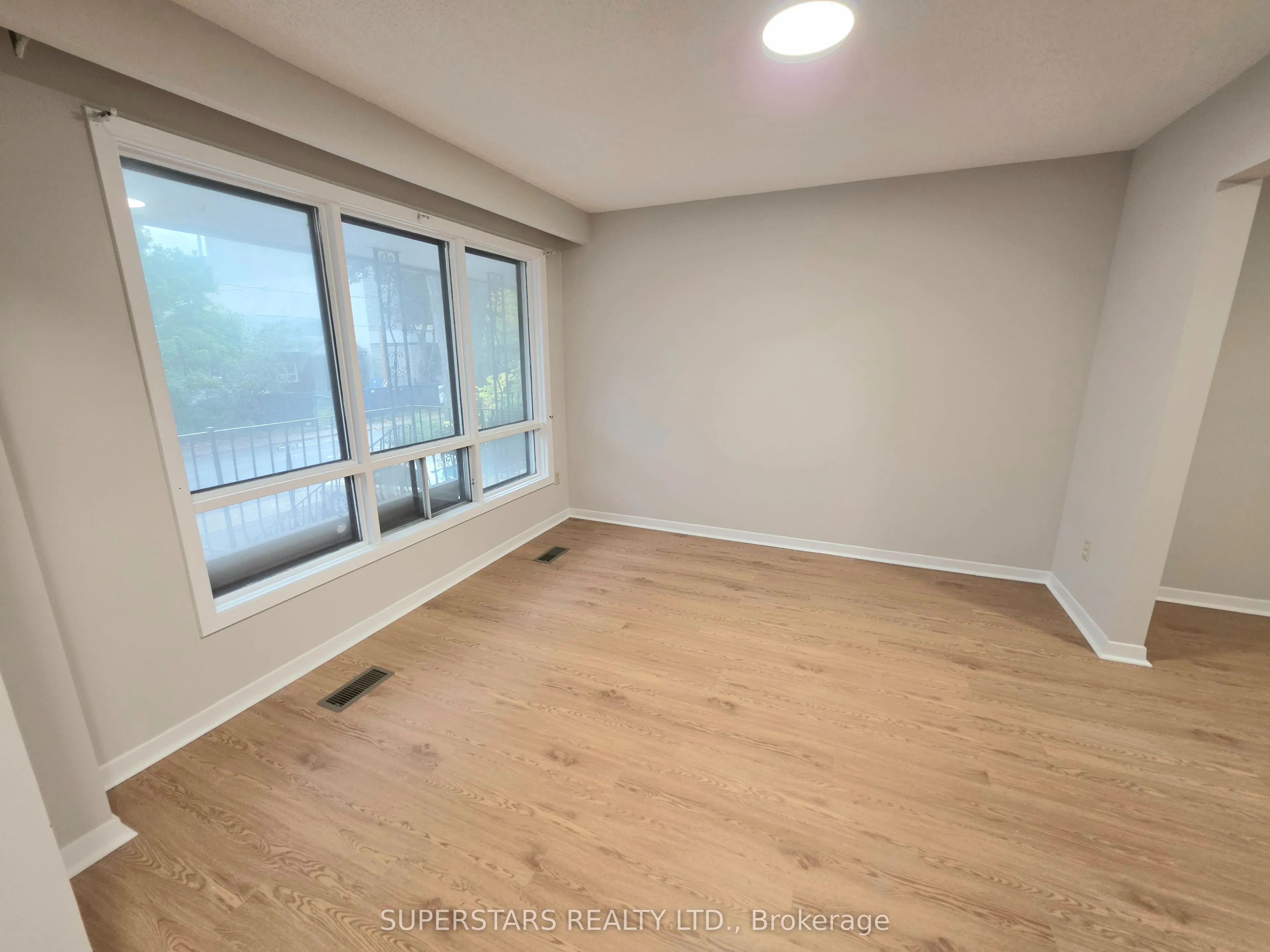 158A Strachan Avenue