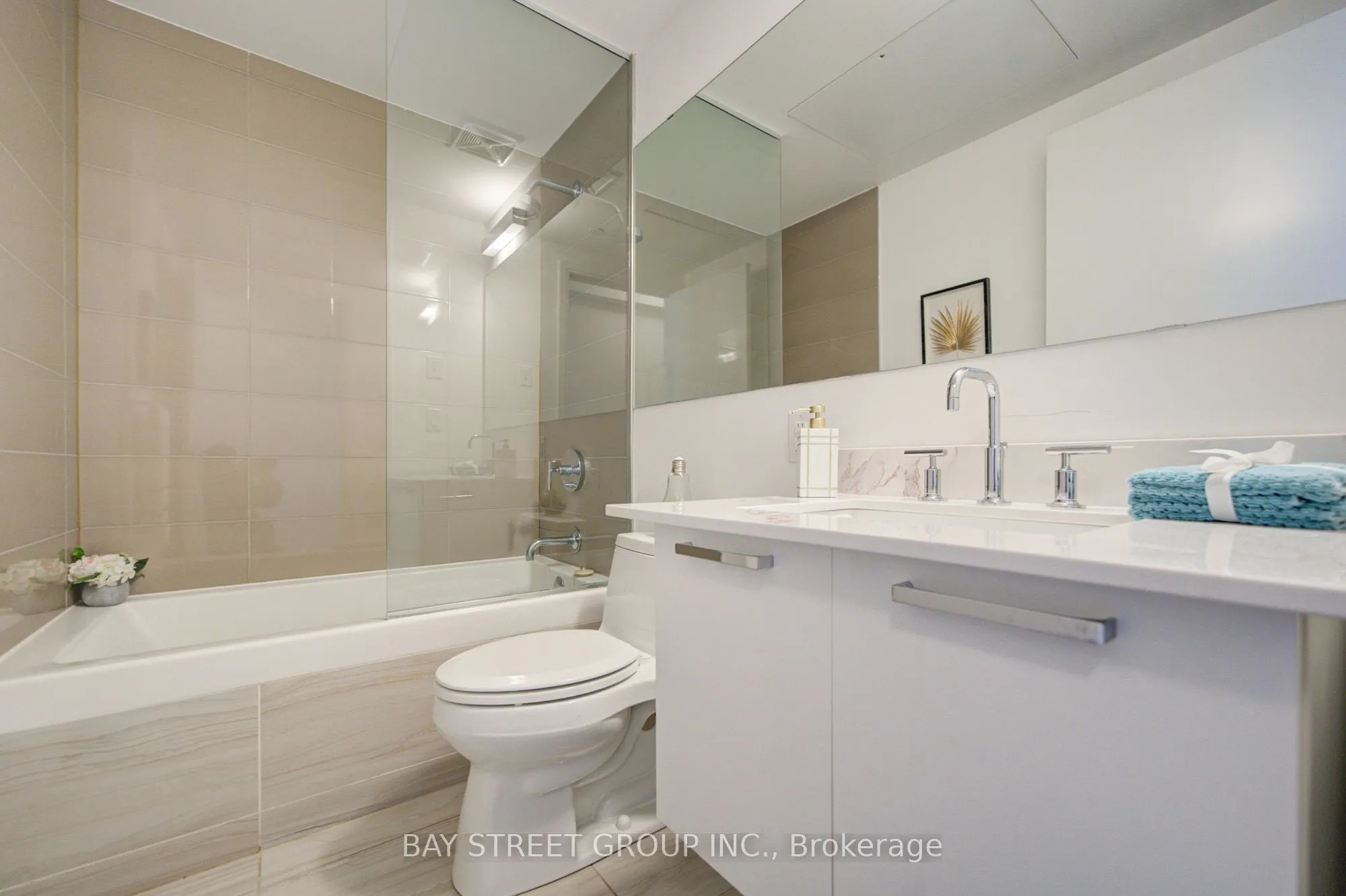 50 Charles Street E #902